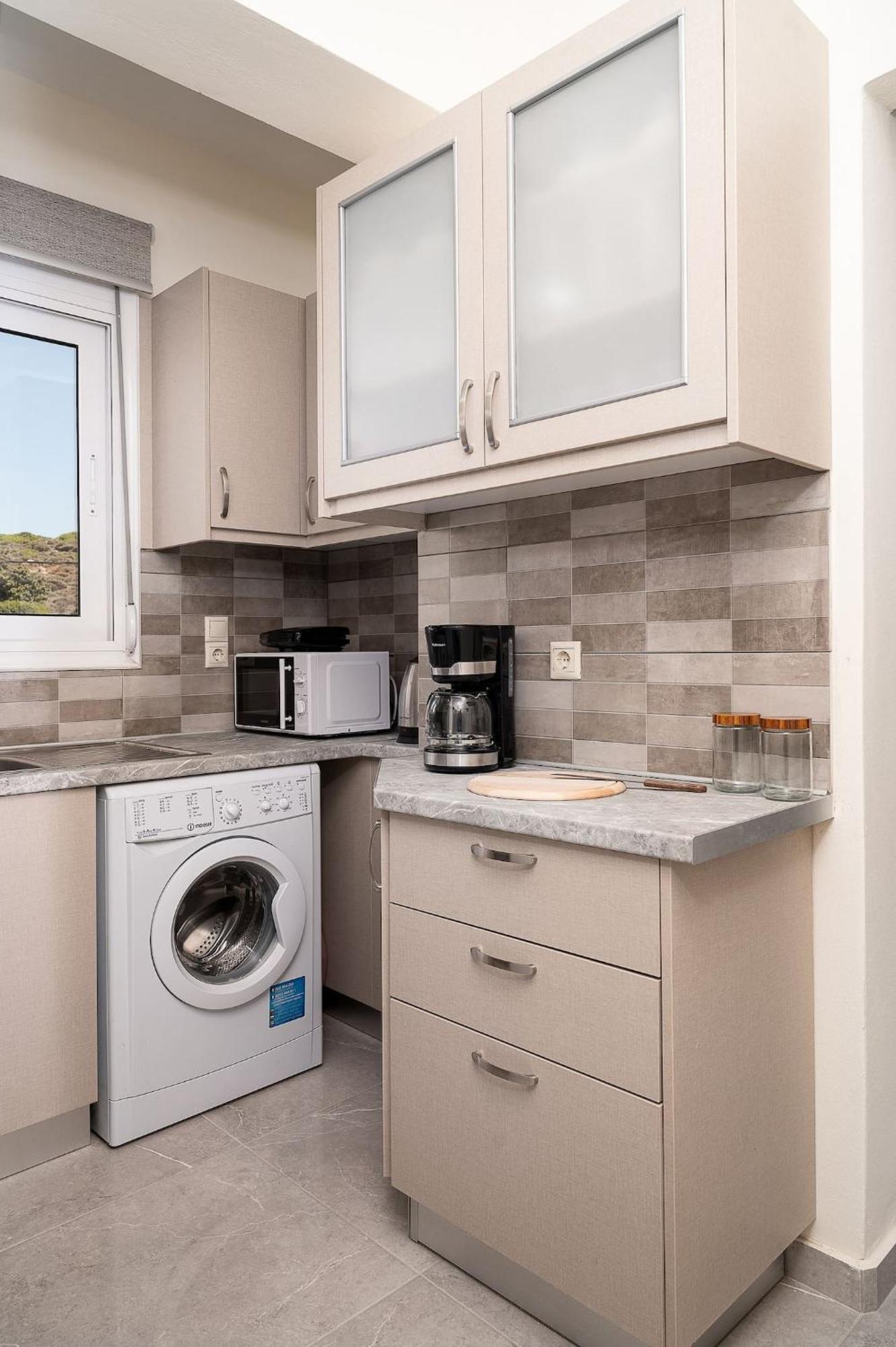 Artemis Seaside House, With Sea View Kalamaki (Heraklion)