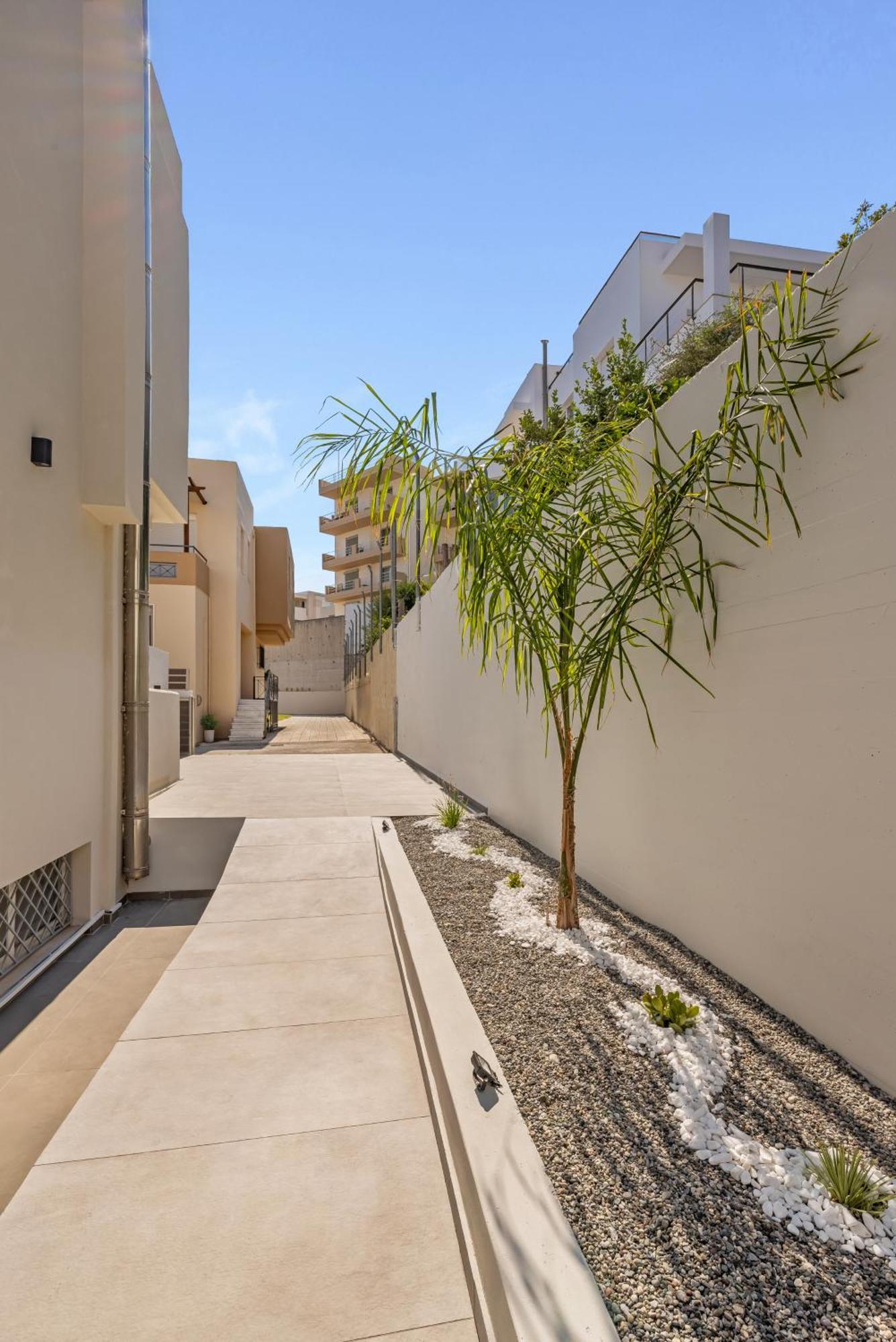 7 Minutes From Centre - Luxury 6br Rhodes City