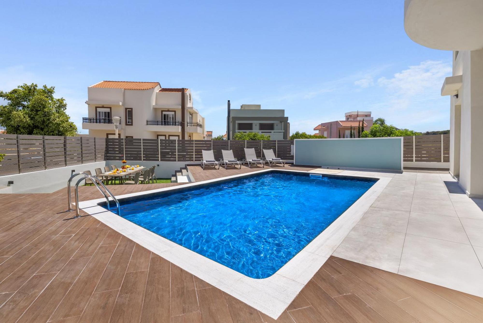 7 Minutes From Centre - Luxury 6br Rhodes City