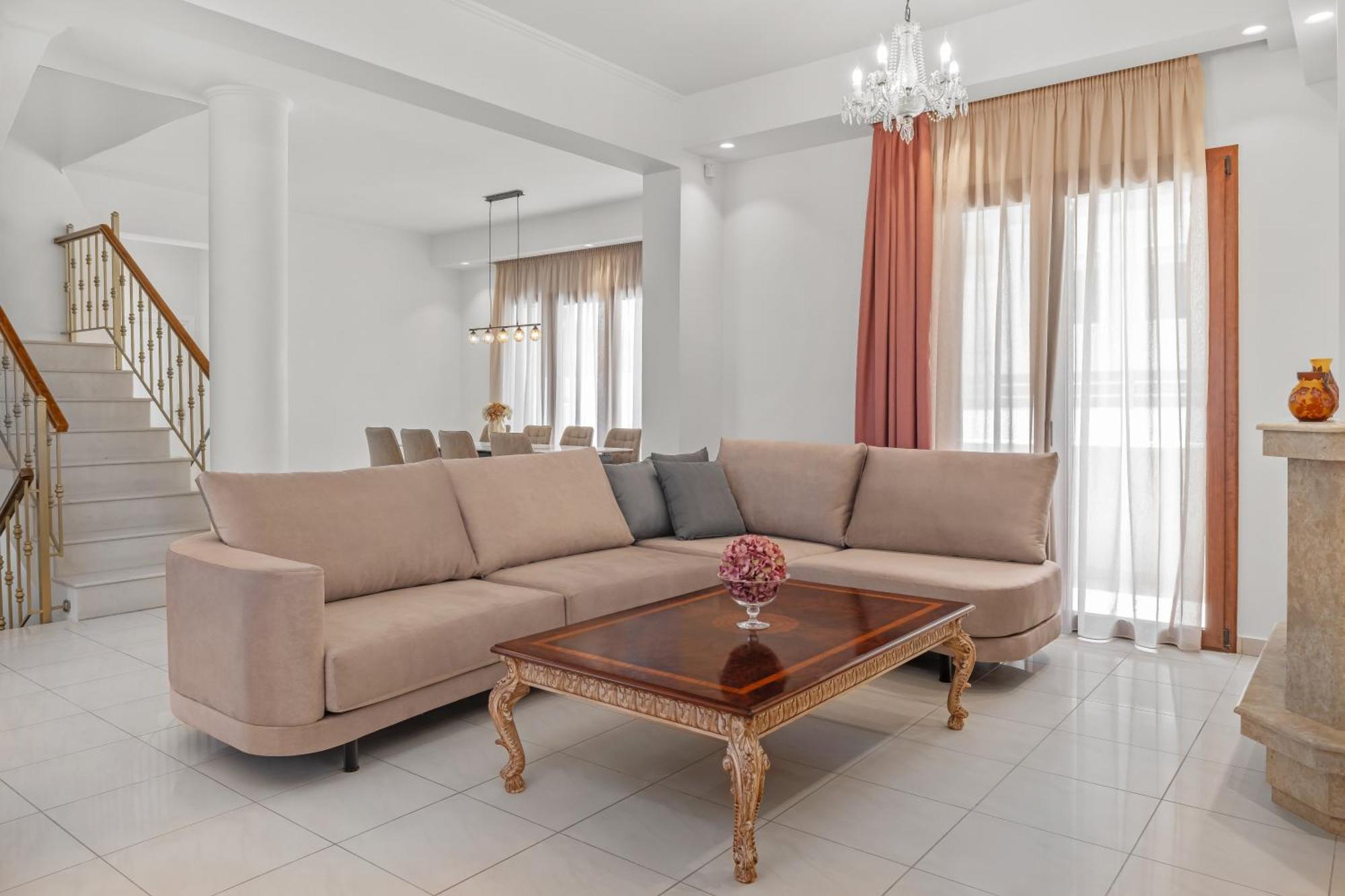 7 Minutes From Centre - Luxury 6br Villa *