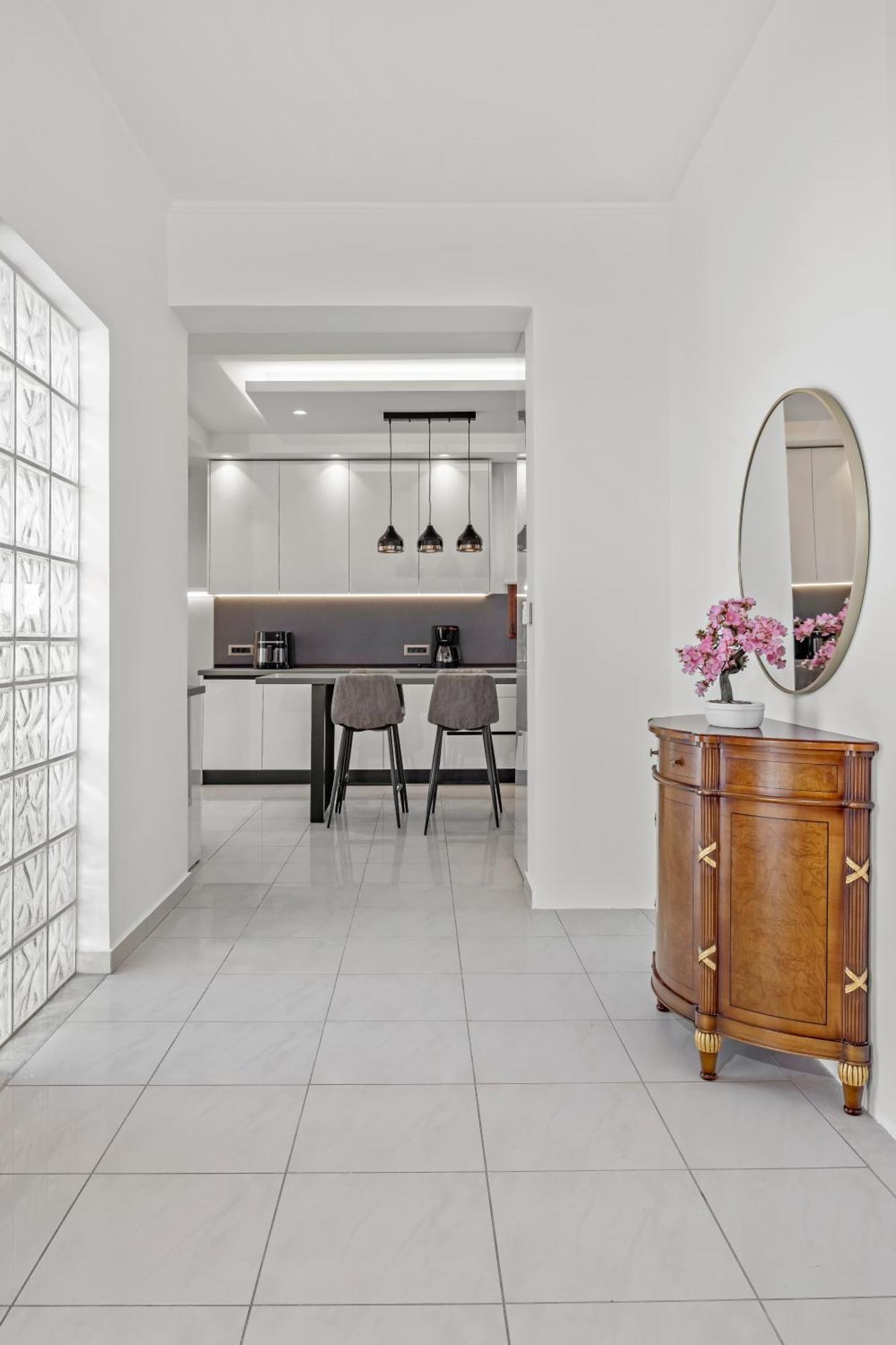 7 Minutes From Centre - Luxury 6br * Rhodes City