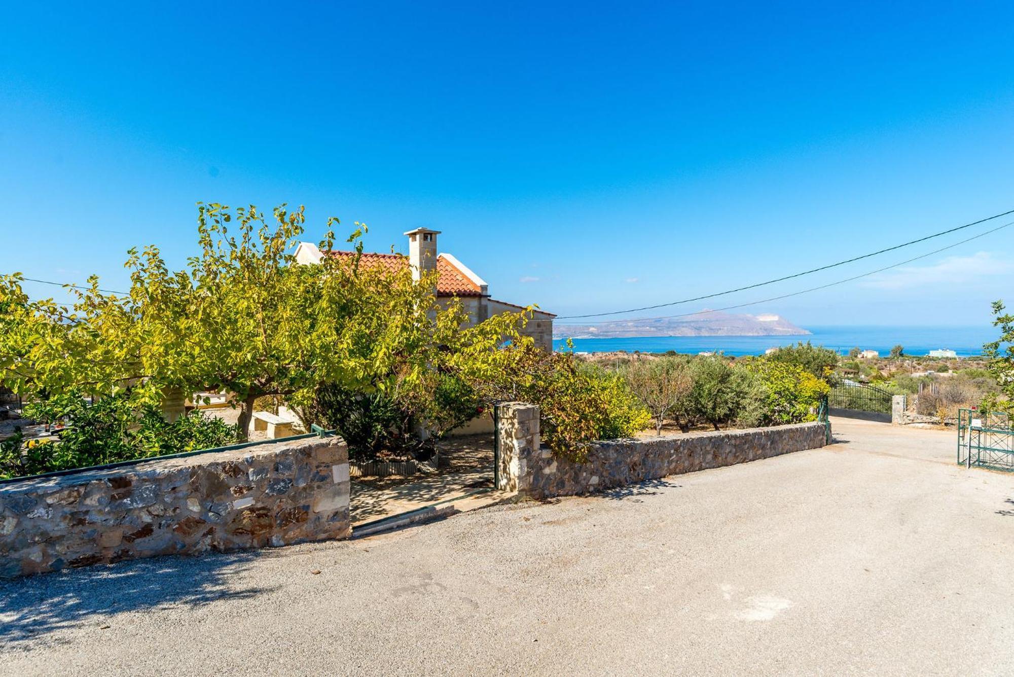 Urania -st George Retreat By Apokoronas * Kokkino Chorio