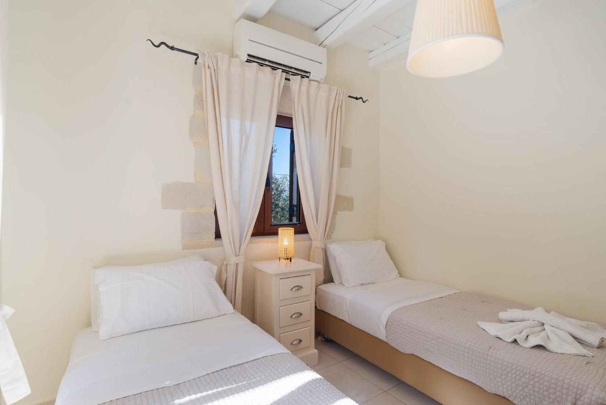 Urania -st George Retreat By Apokoronas Kokkino Chorio