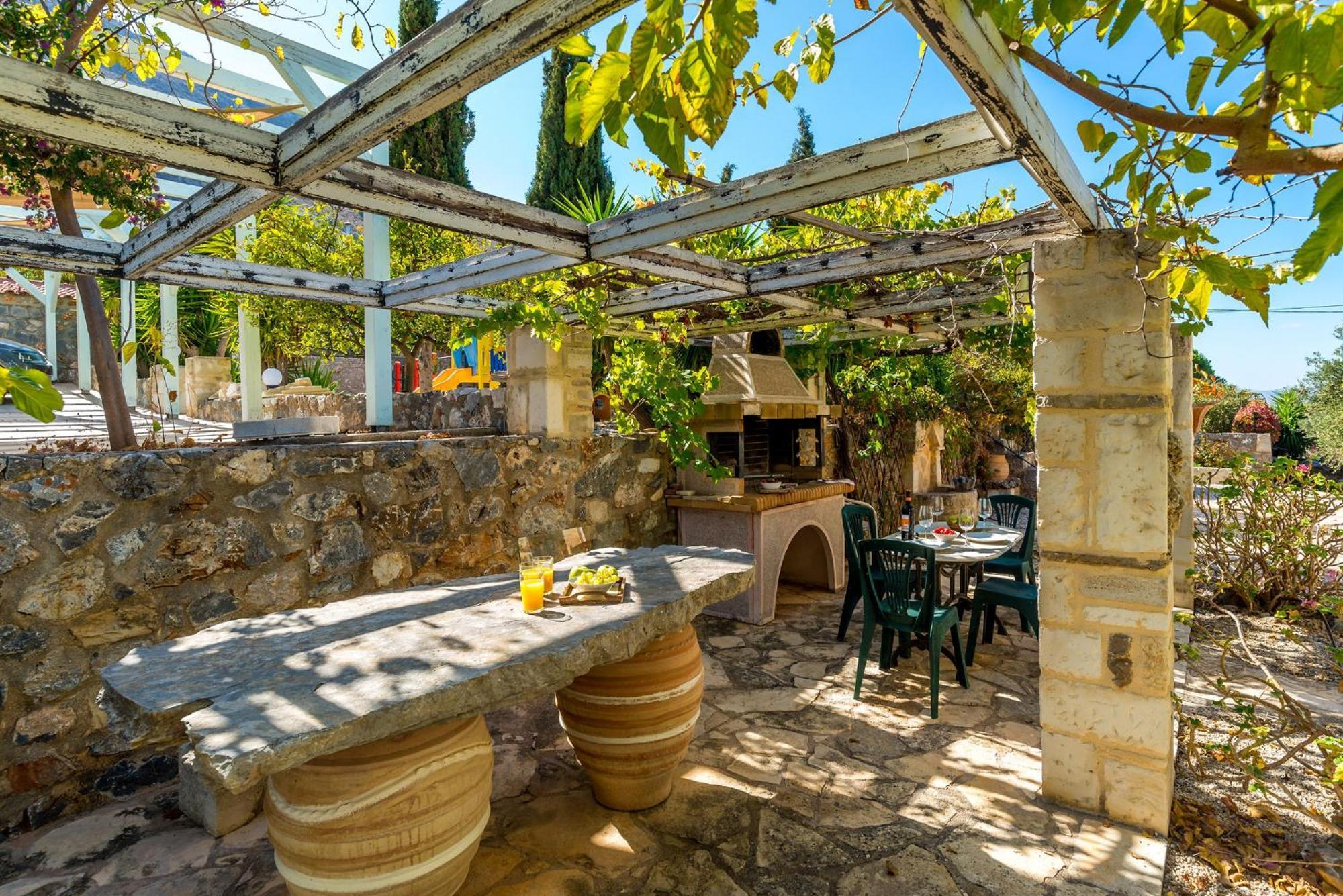 Holiday home Urania -st George Retreat By Apokoronas