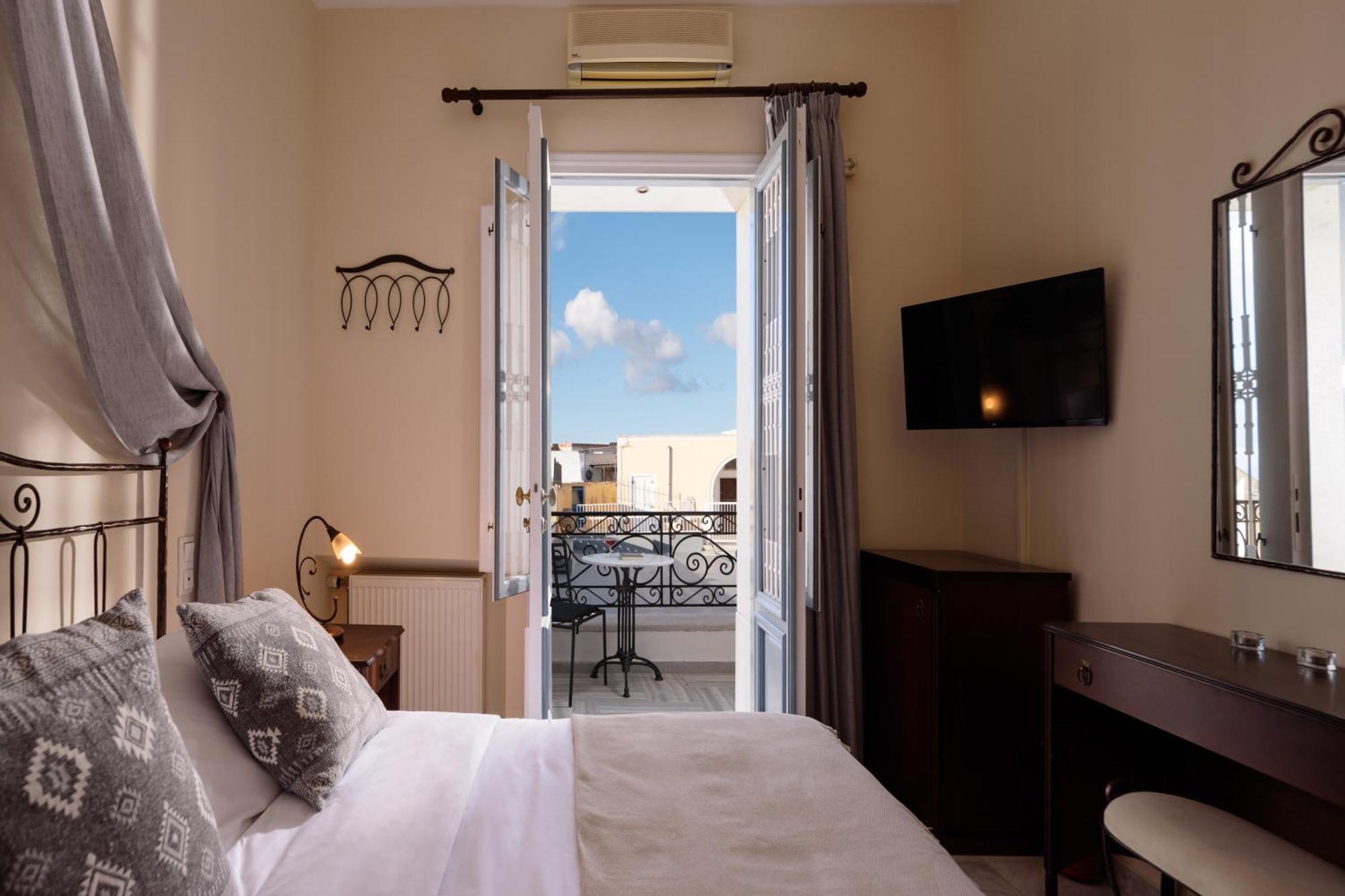 Ikio Concept Santorini Pyrgos Kallistis