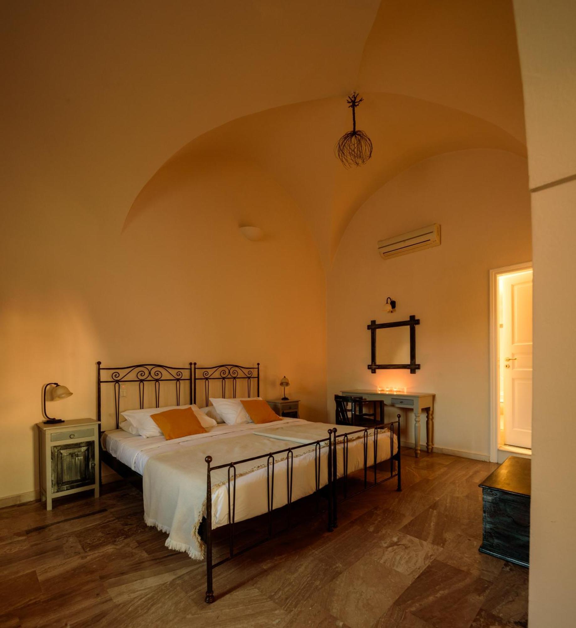 Ikio Concept Santorini * Pyrgos Kallistis