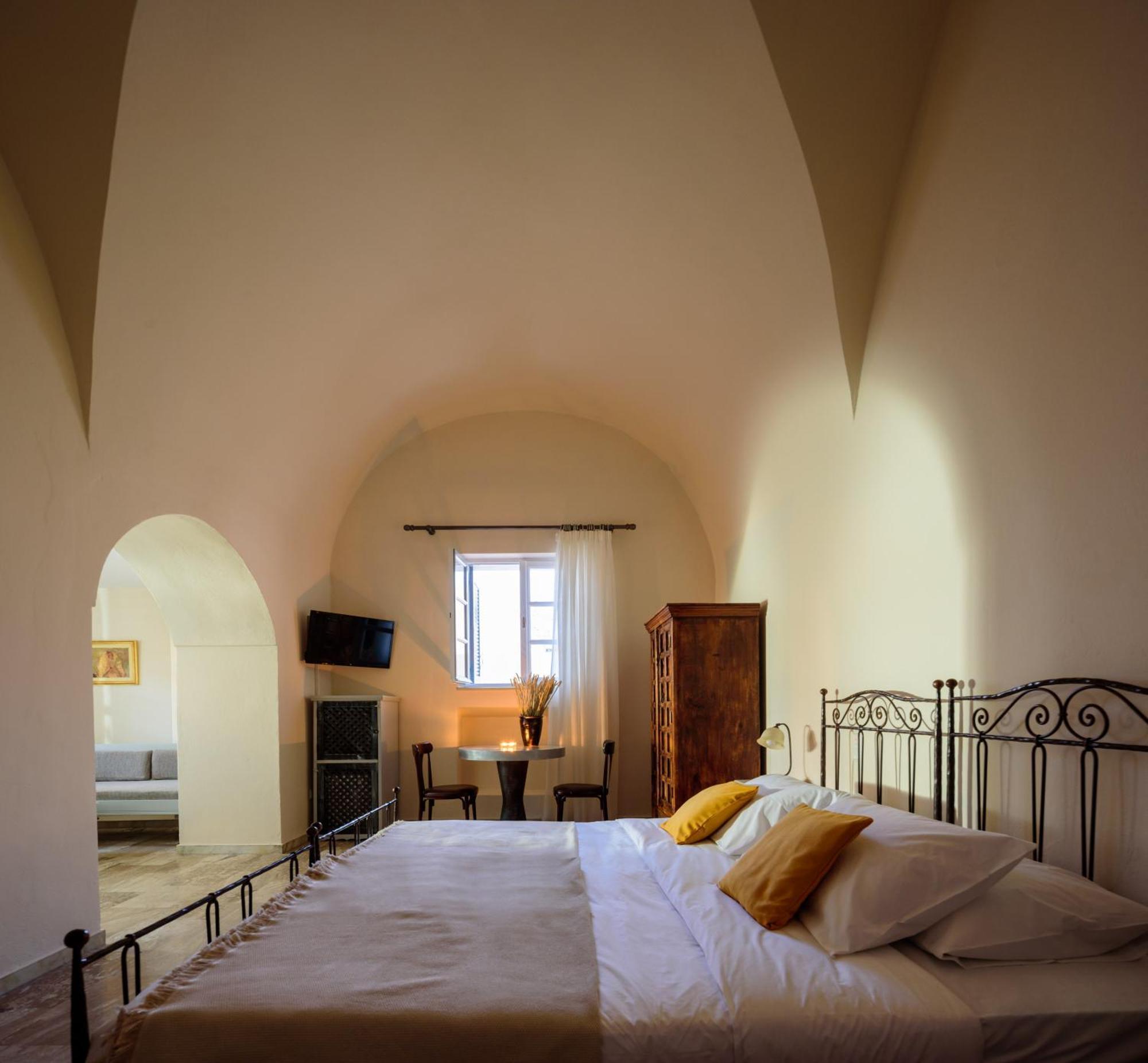 Ikio Concept Santorini