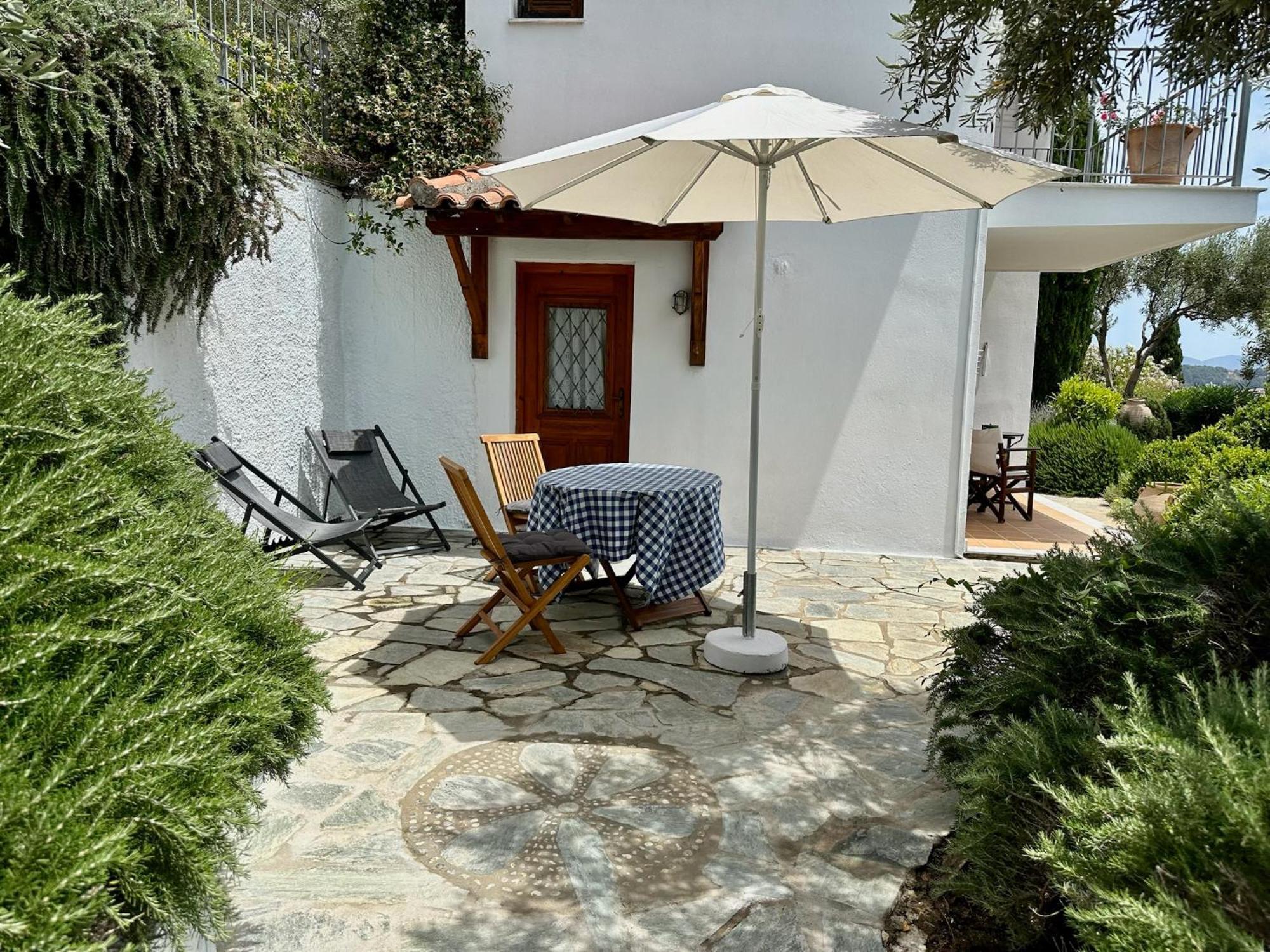 Athena * Megali Ammos (Skiathos)