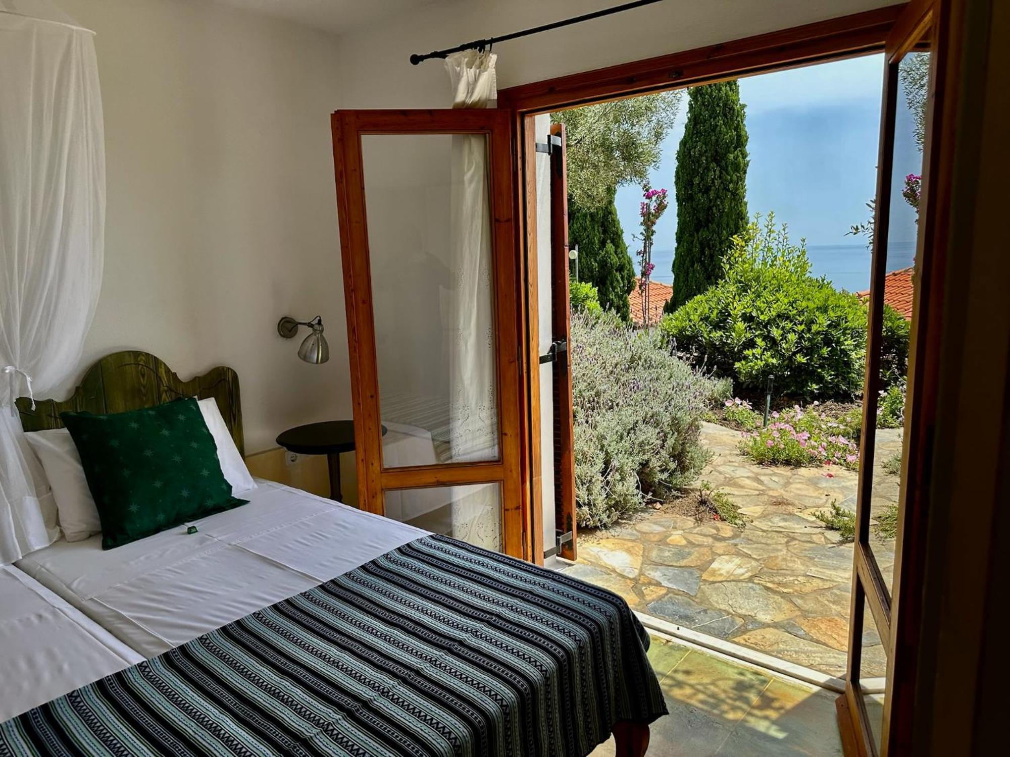 Guest house Athena Megali Ammos (Skiathos)
