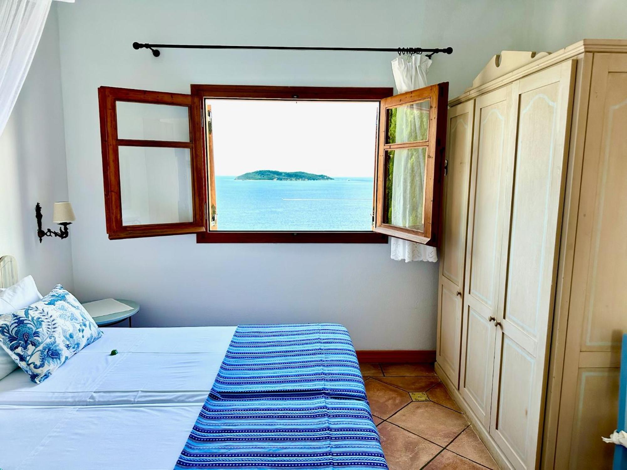 Guest house Athena Megali Ammos (Skiathos)