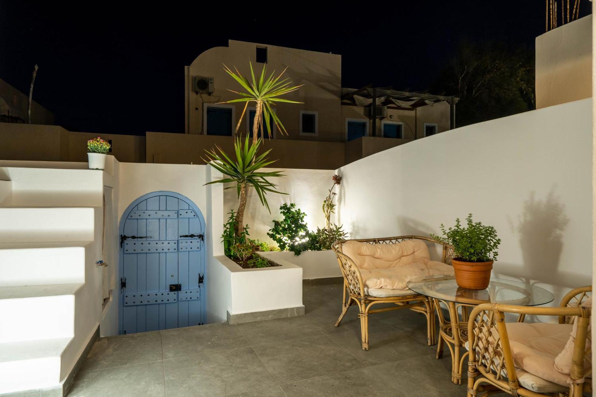 Kocis Apartment Monolithos (Santorini)