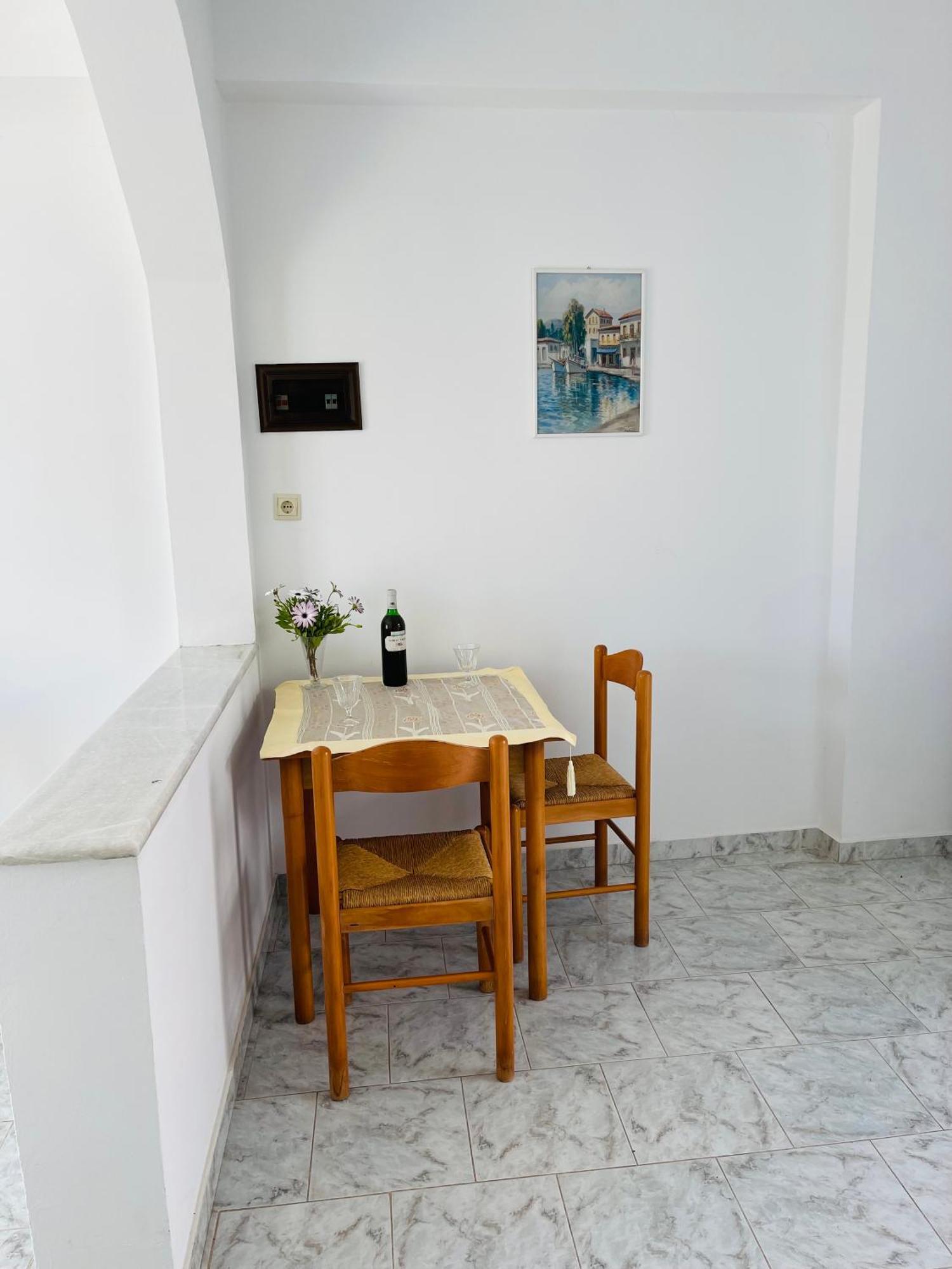 Profilio & Hotel Exopoli