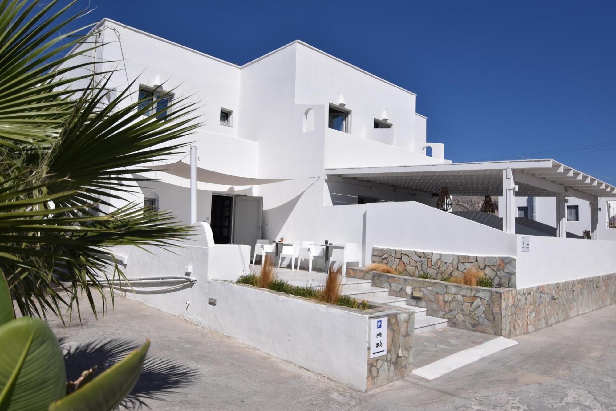 Hotel Aegeeis Perissa (Santorini)