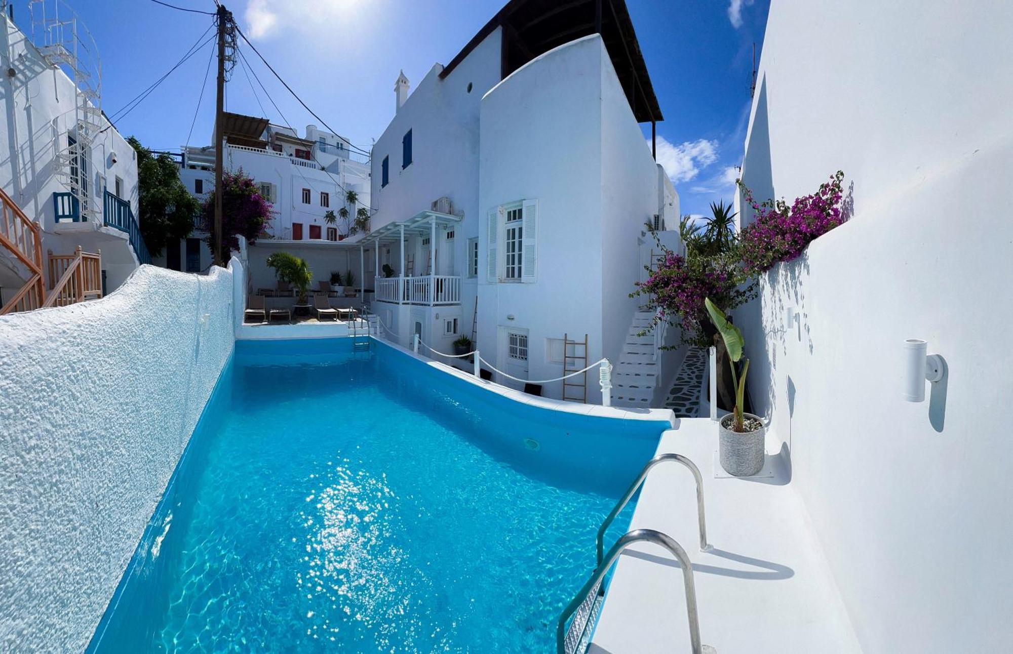 Aparthotel Kamara & Mykonos Town