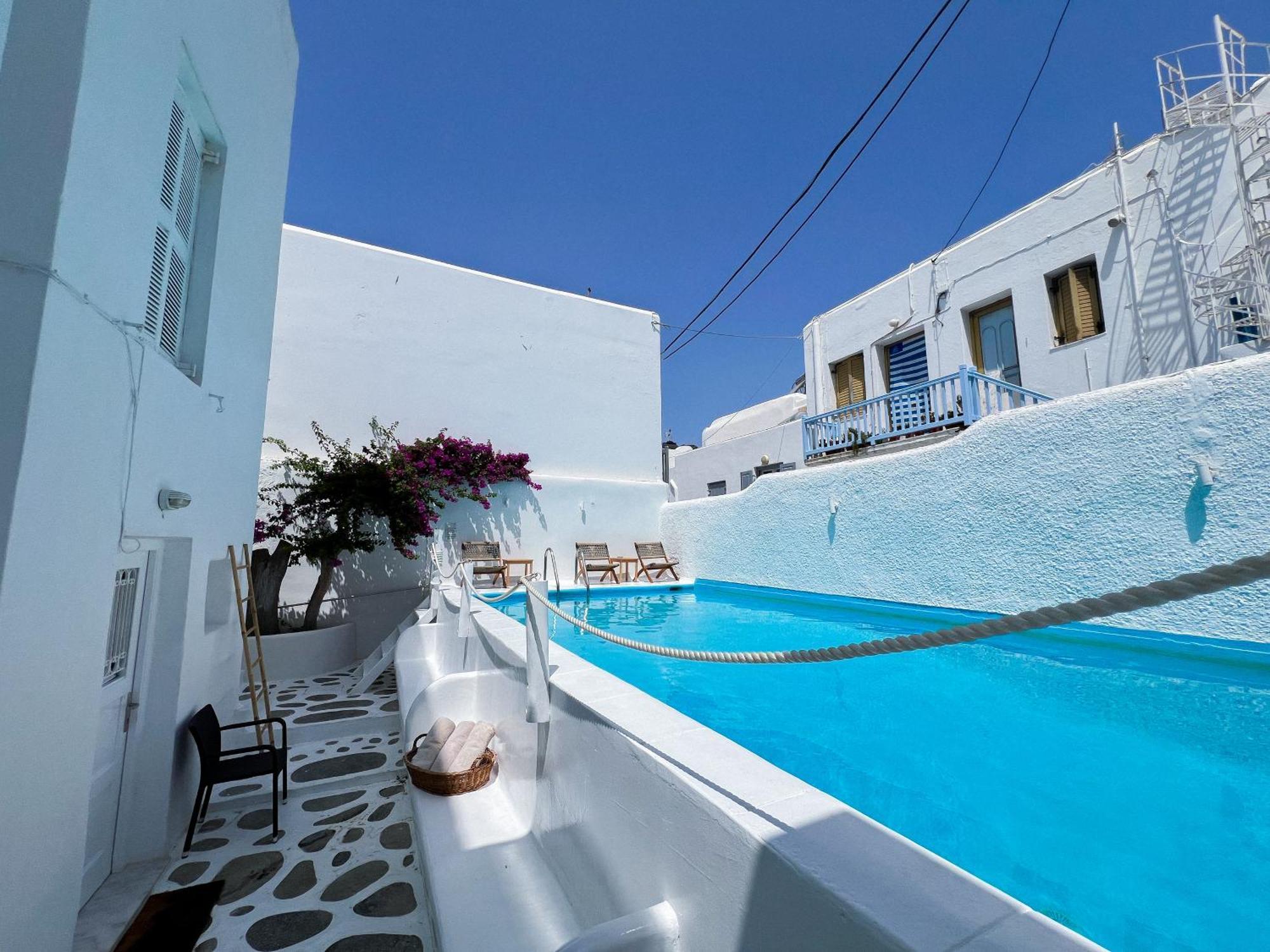 Kamara & * Mykonos Town