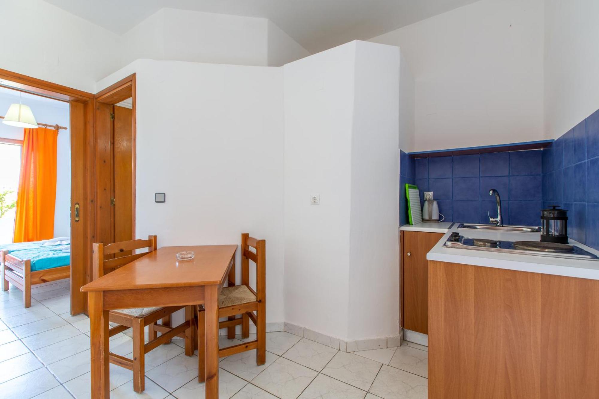 San Antonio Stratos Aparthotel Kamisiana