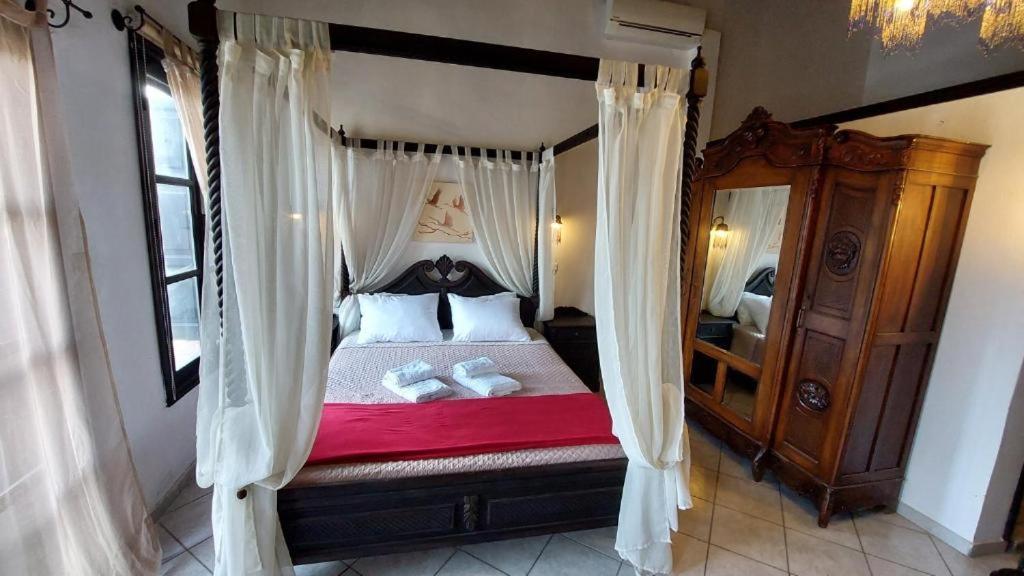 Saint Michel Boutique Hotel 3*