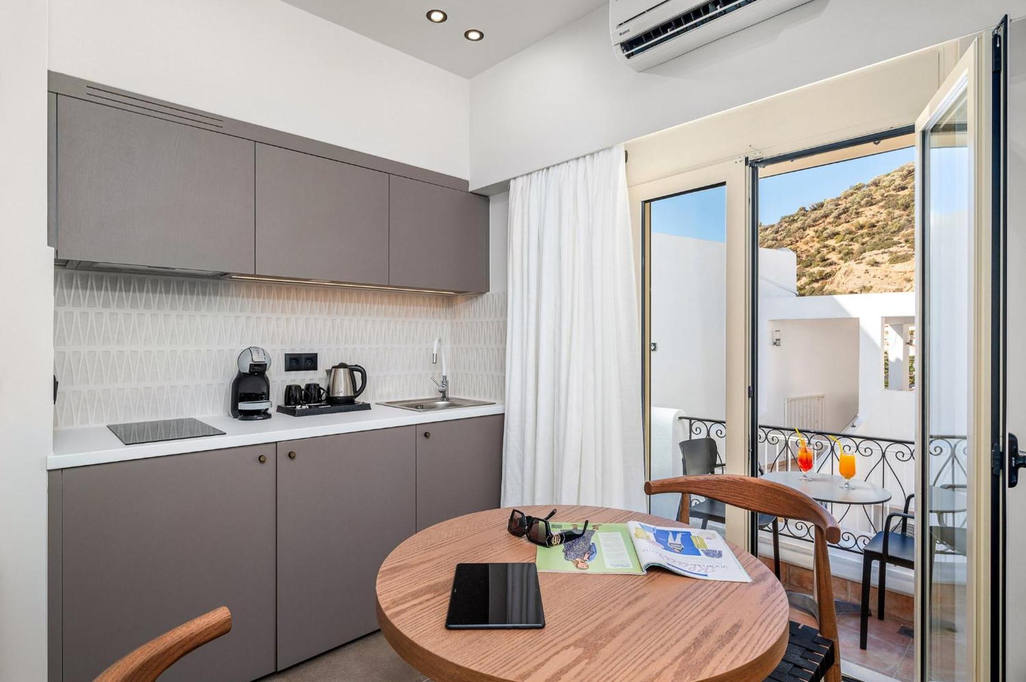 Aparthotel Glaros 2*