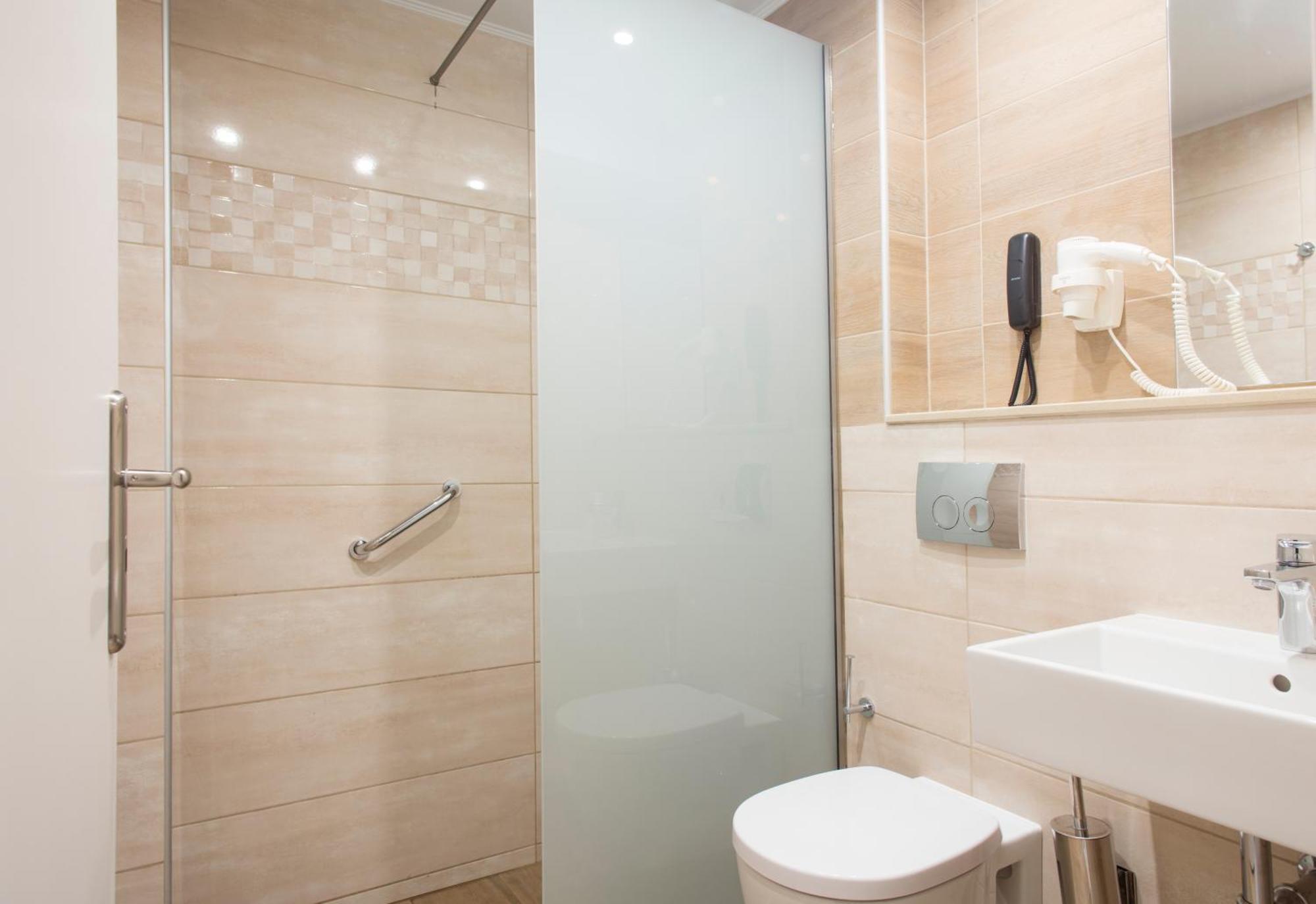 Ilyssion Holidays Apartment *