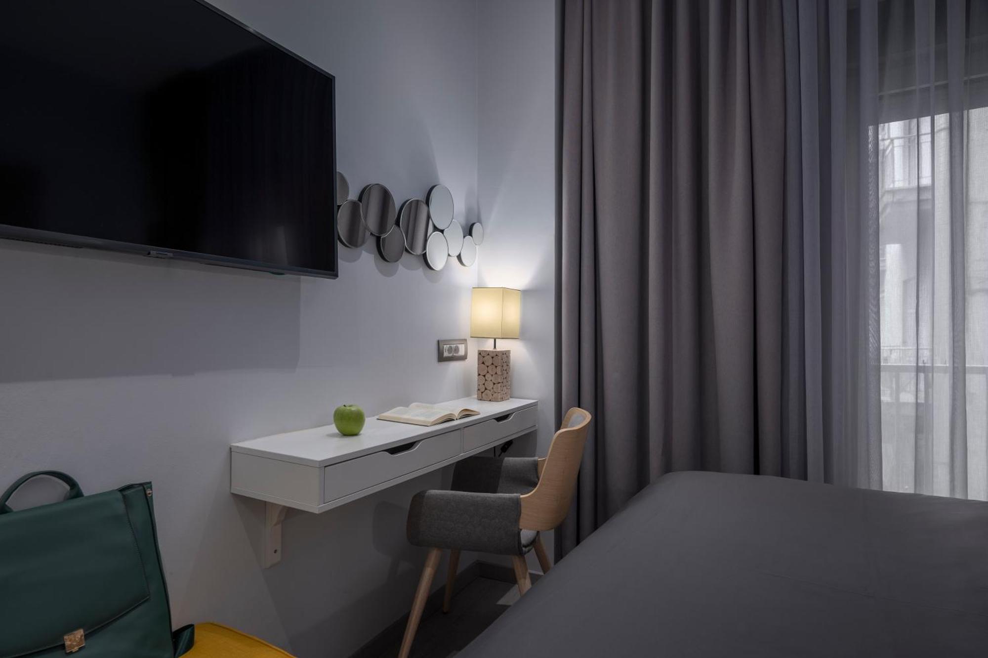 Galleries Elegant Apartment *