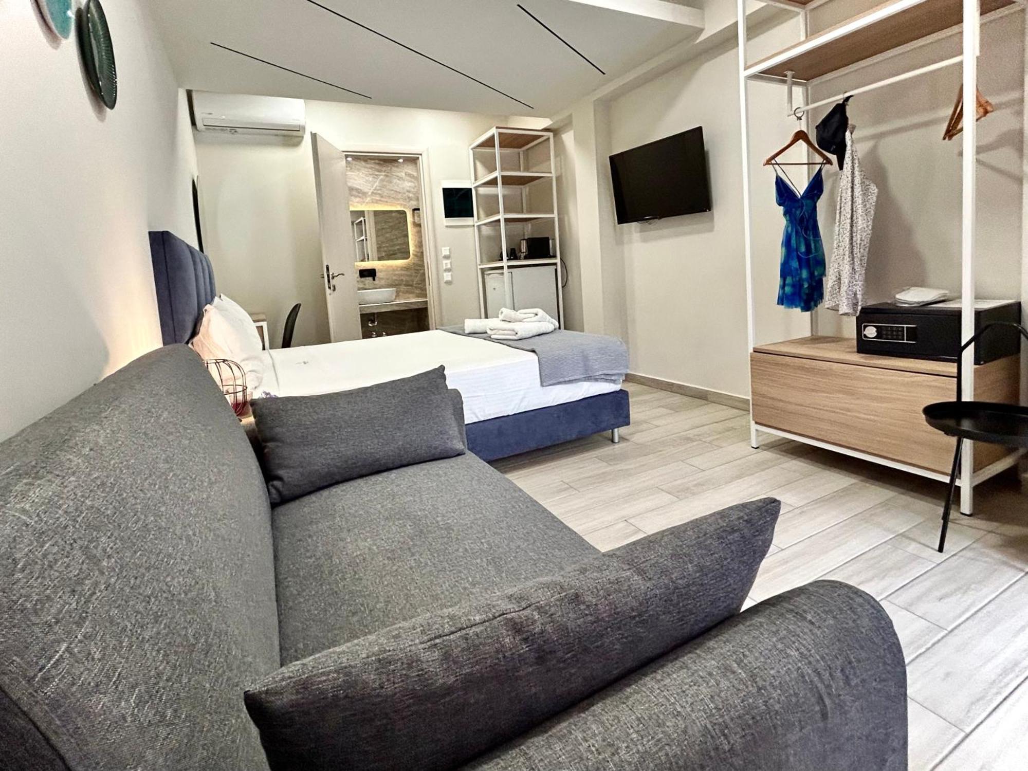 Porto Portes Aparthotel *