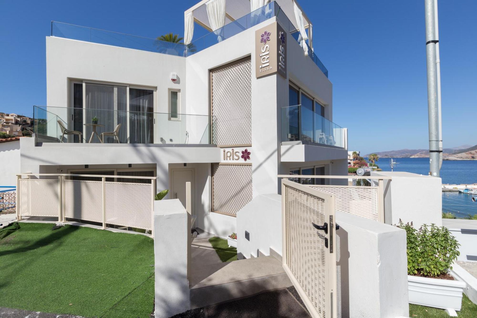 Villa Iris, Beachfront, With Jacuzzi, Up To 9 Guests, Mpali Beach, Rethymno! Bali (Crete)