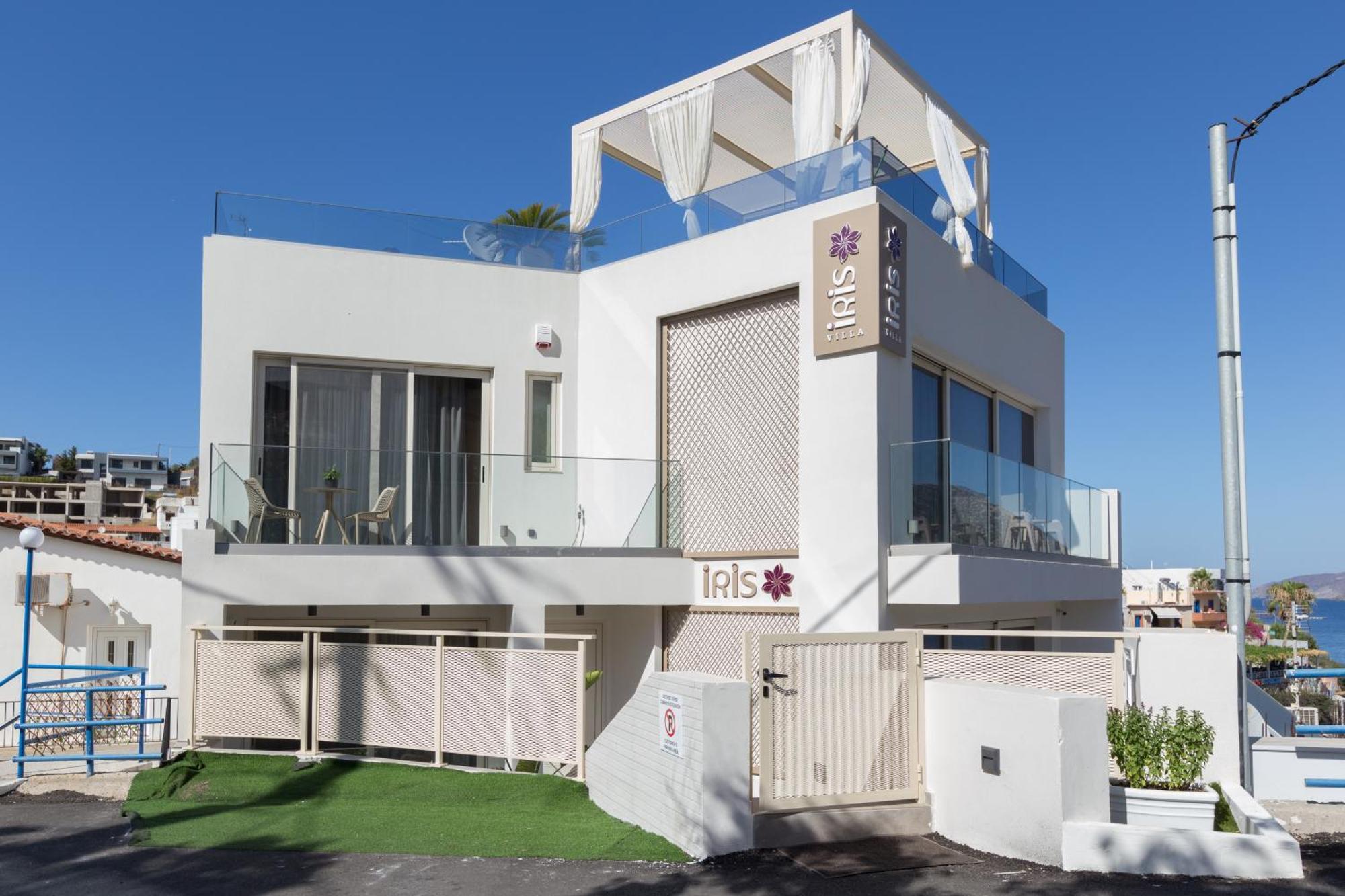 Villa Iris, Beachfront, With Jacuzzi, Up To 9 Guests, Mpali Beach, Rethymno! Bali (Crete)