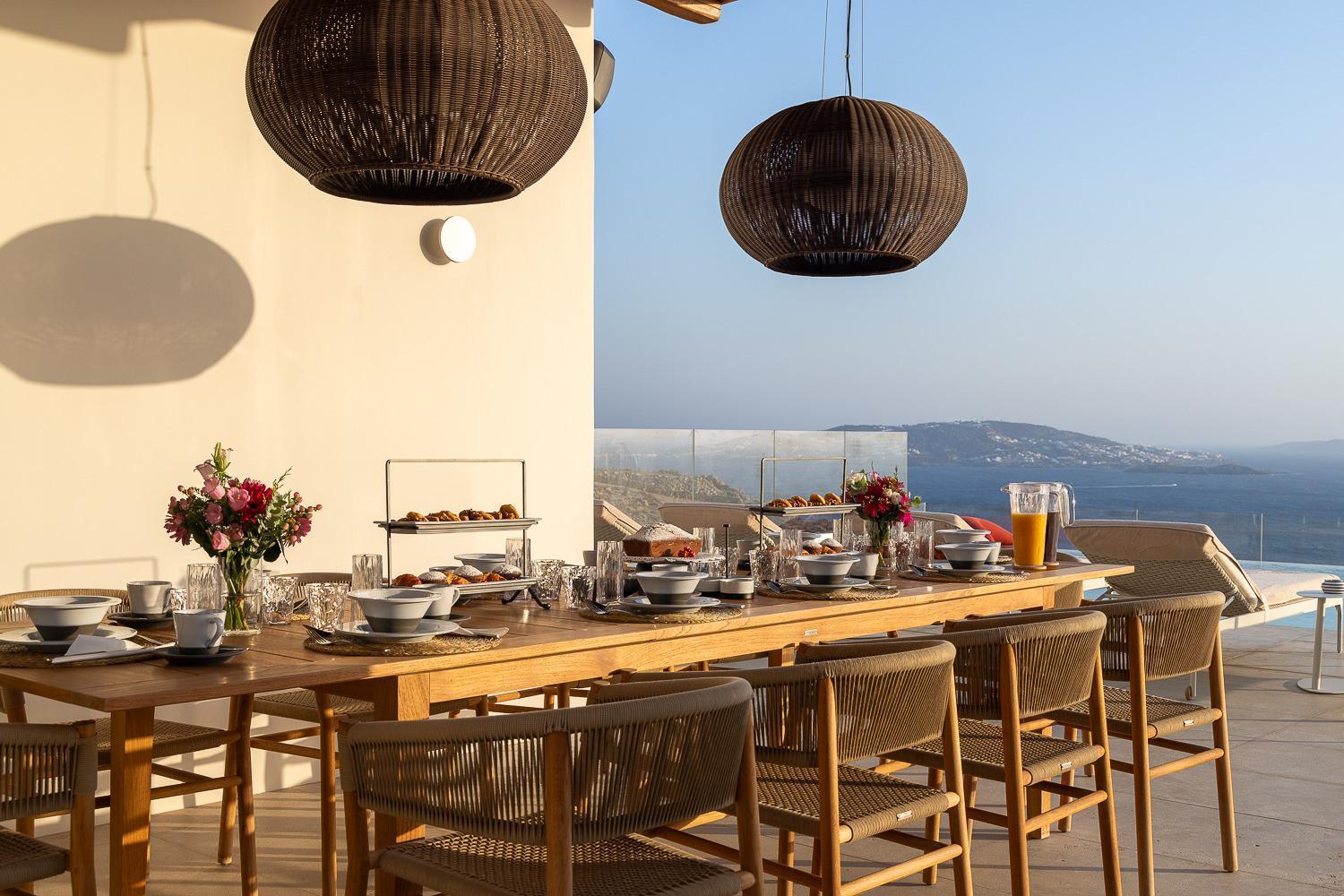 Horizon Majesty * Mykonos Town