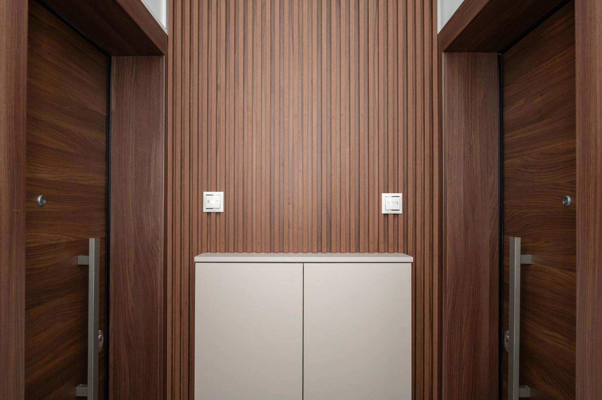 Margo Luxury Living 1 By 8essentially Apartment