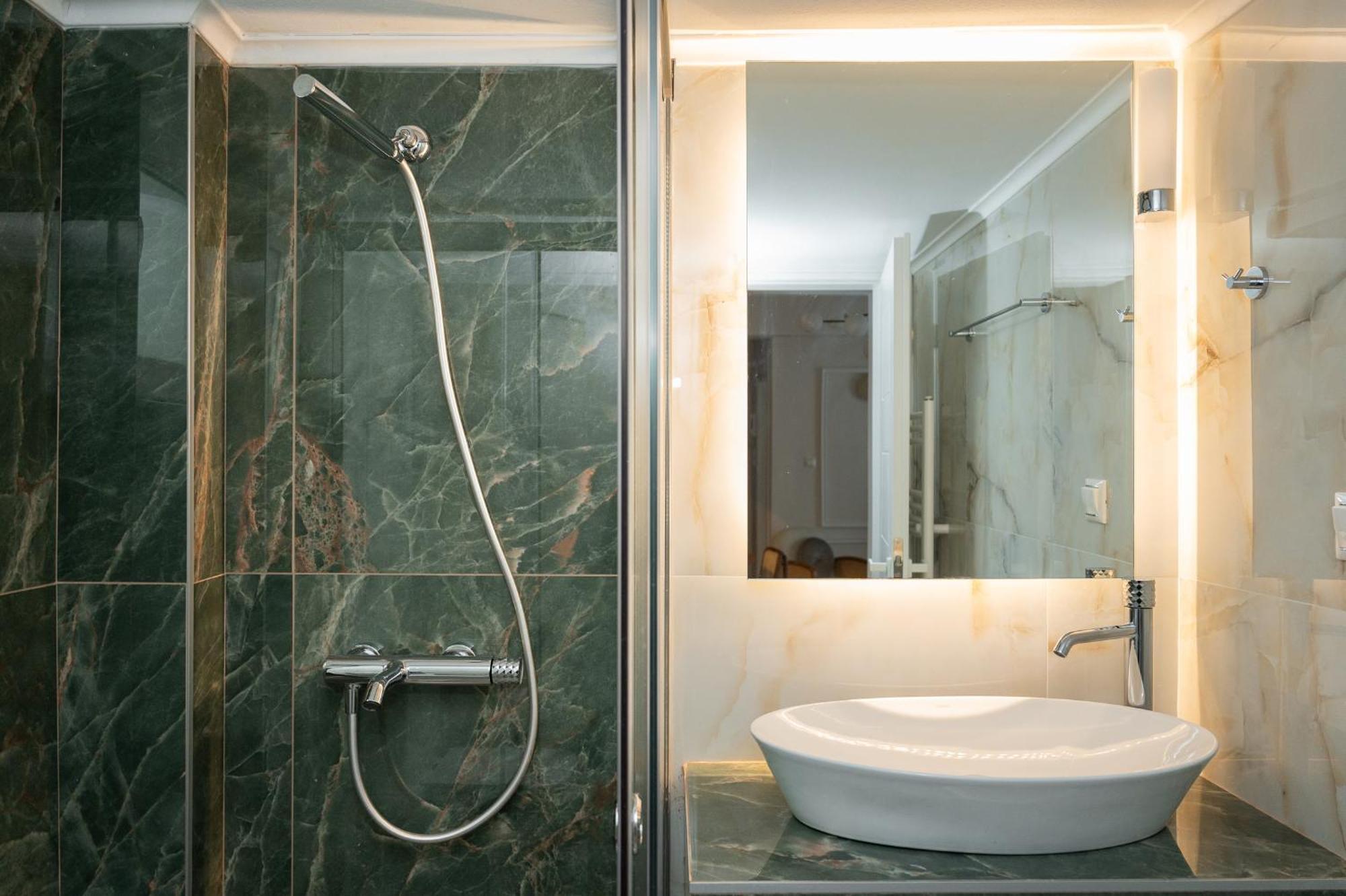 Margo Luxury Living 1 By 8essentially