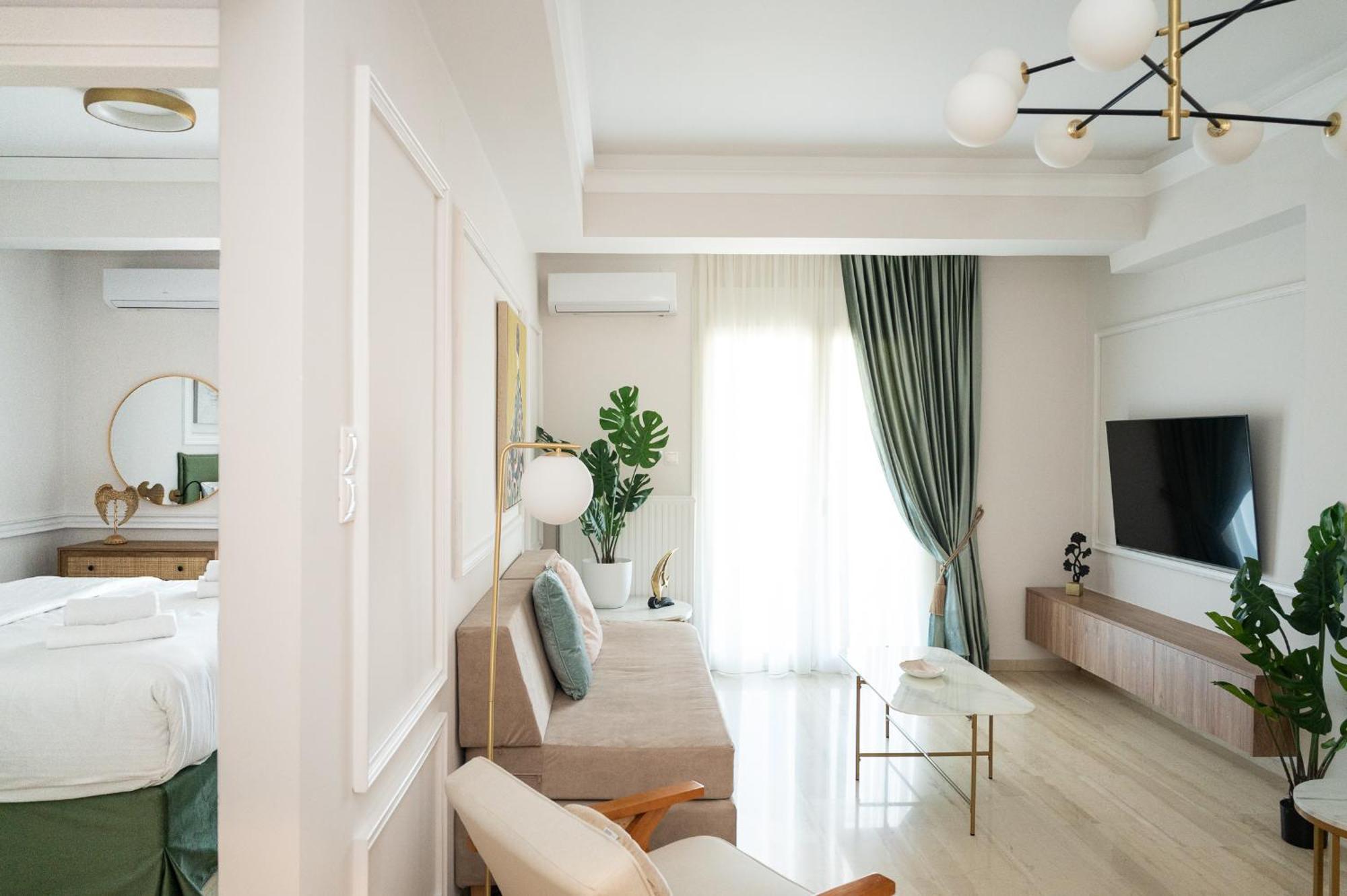 Margo Luxury Living 1 By 8essentially Apartment *