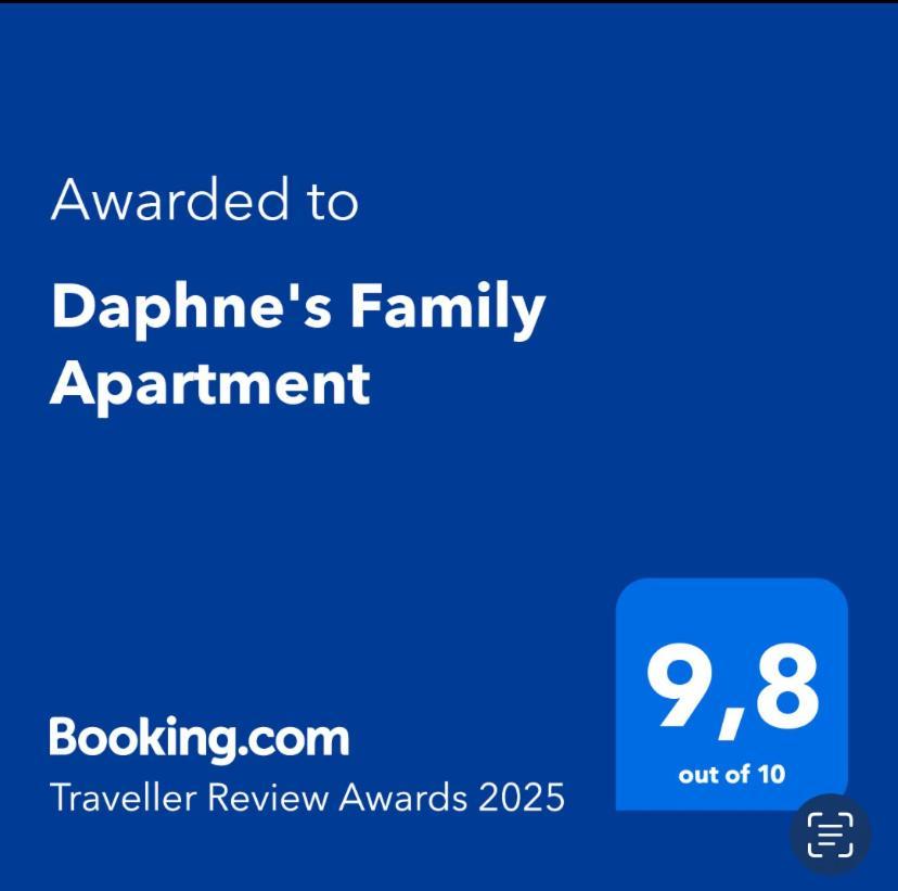 Daphne's Family