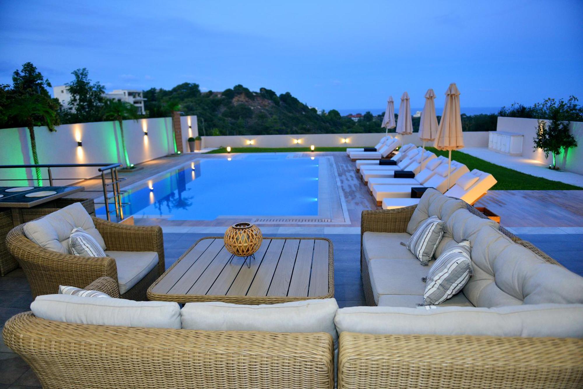 Hillside Horizon Villa