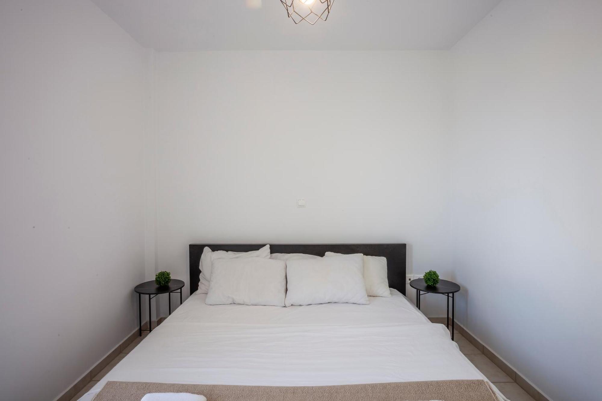 Argo First Line Apartment *
