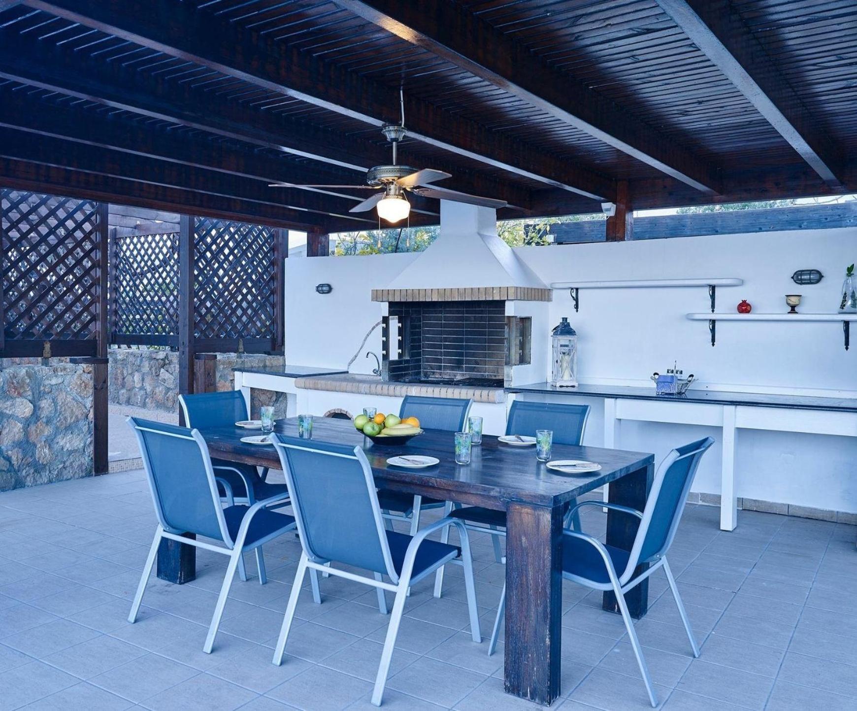 In Vlycha Mit Privatem Pool Und Herrlicher Aussicht Holiday home