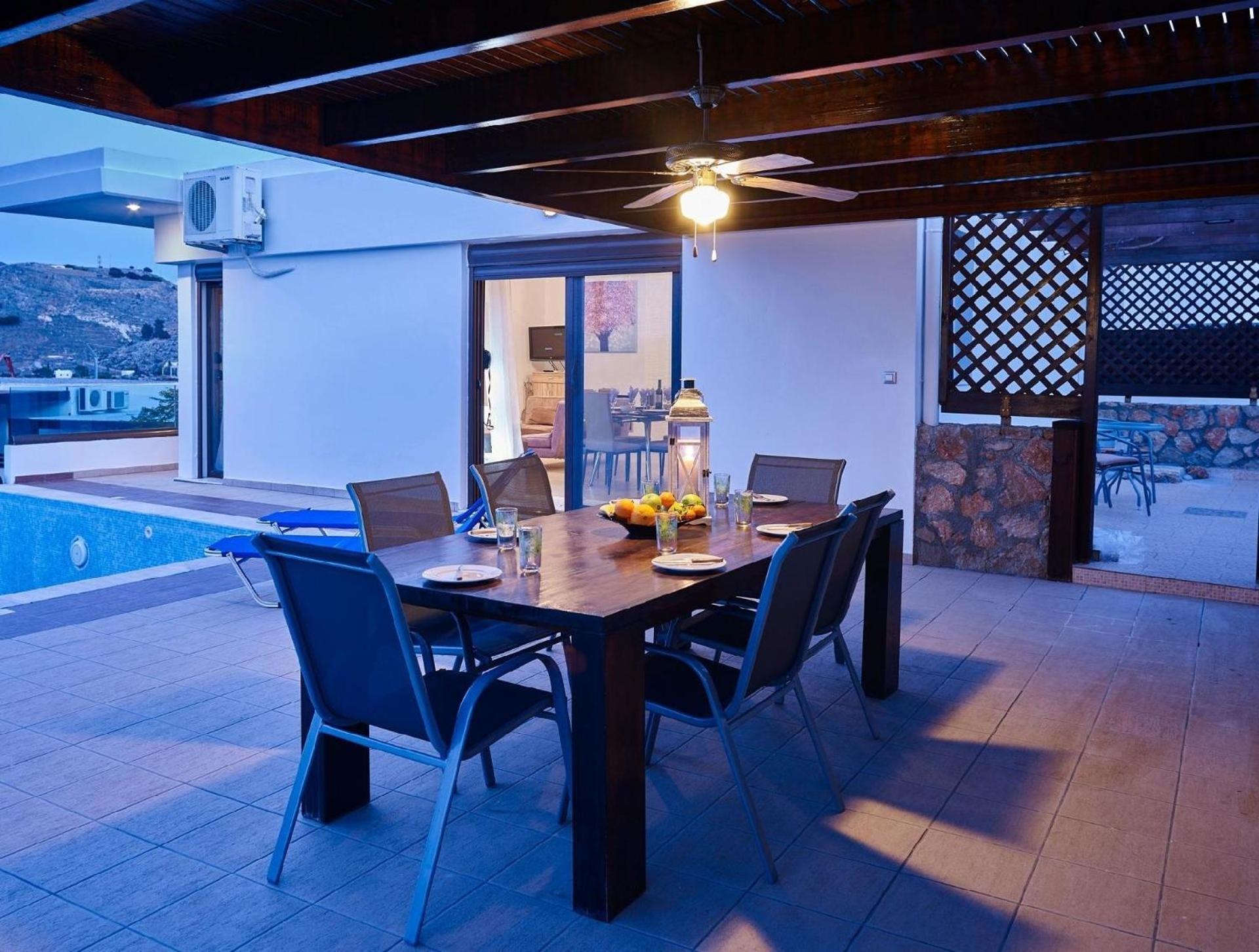 In Vlycha Mit Privatem Pool Und Herrlicher Aussicht Holiday home