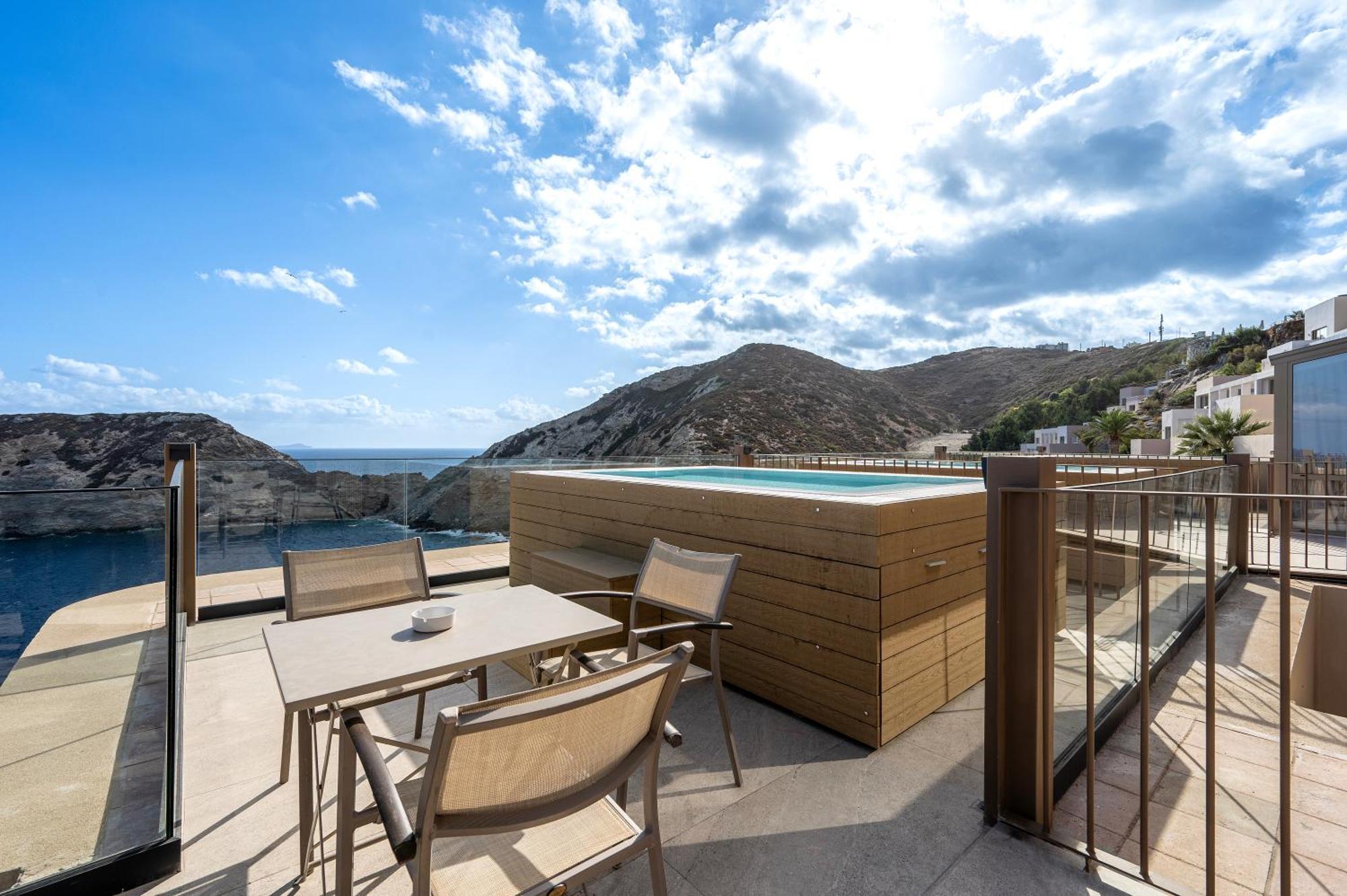 Resort Athina Palace & 5*
