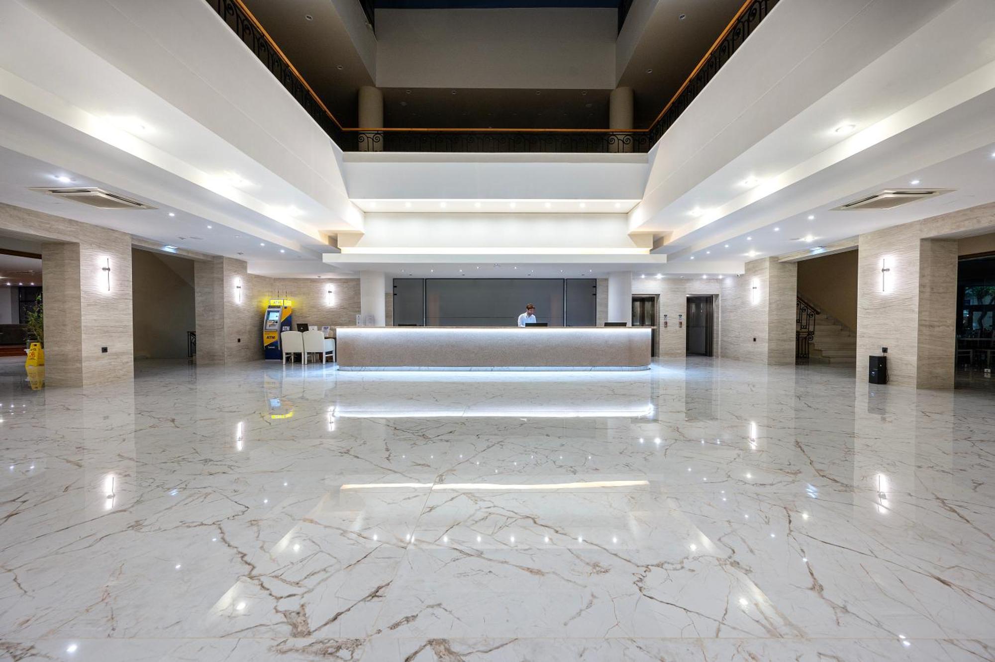 Resort Athina Palace &