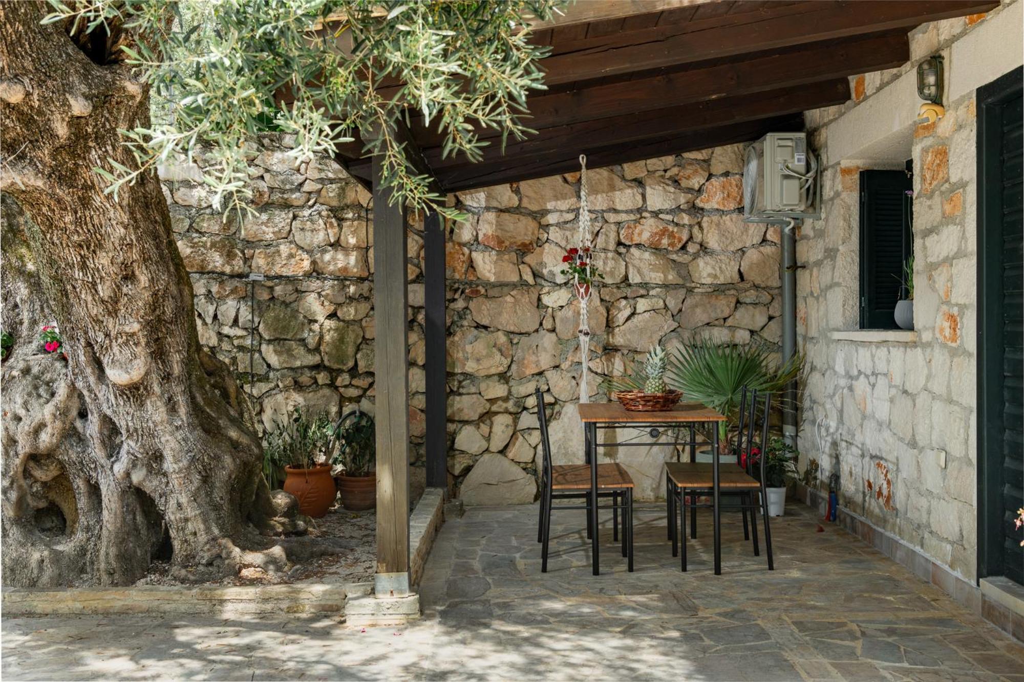 Apartment Orama Stone - Authentic Hospitality In A Historical Location, By Zantewize *