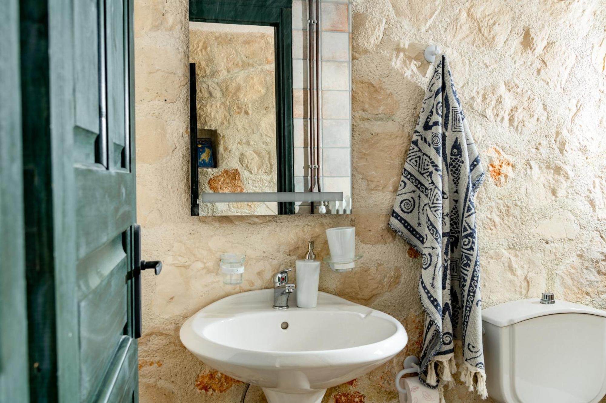 Apartment Orama Stone - Authentic Hospitality In A Historical Location, By Zantewize Zakynthos Town