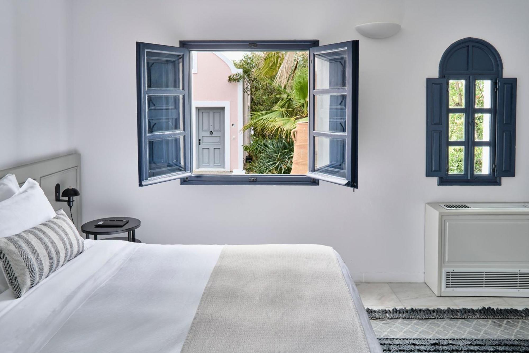 Resort Vedema, A Luxury Collection Resort, Santorini 5*