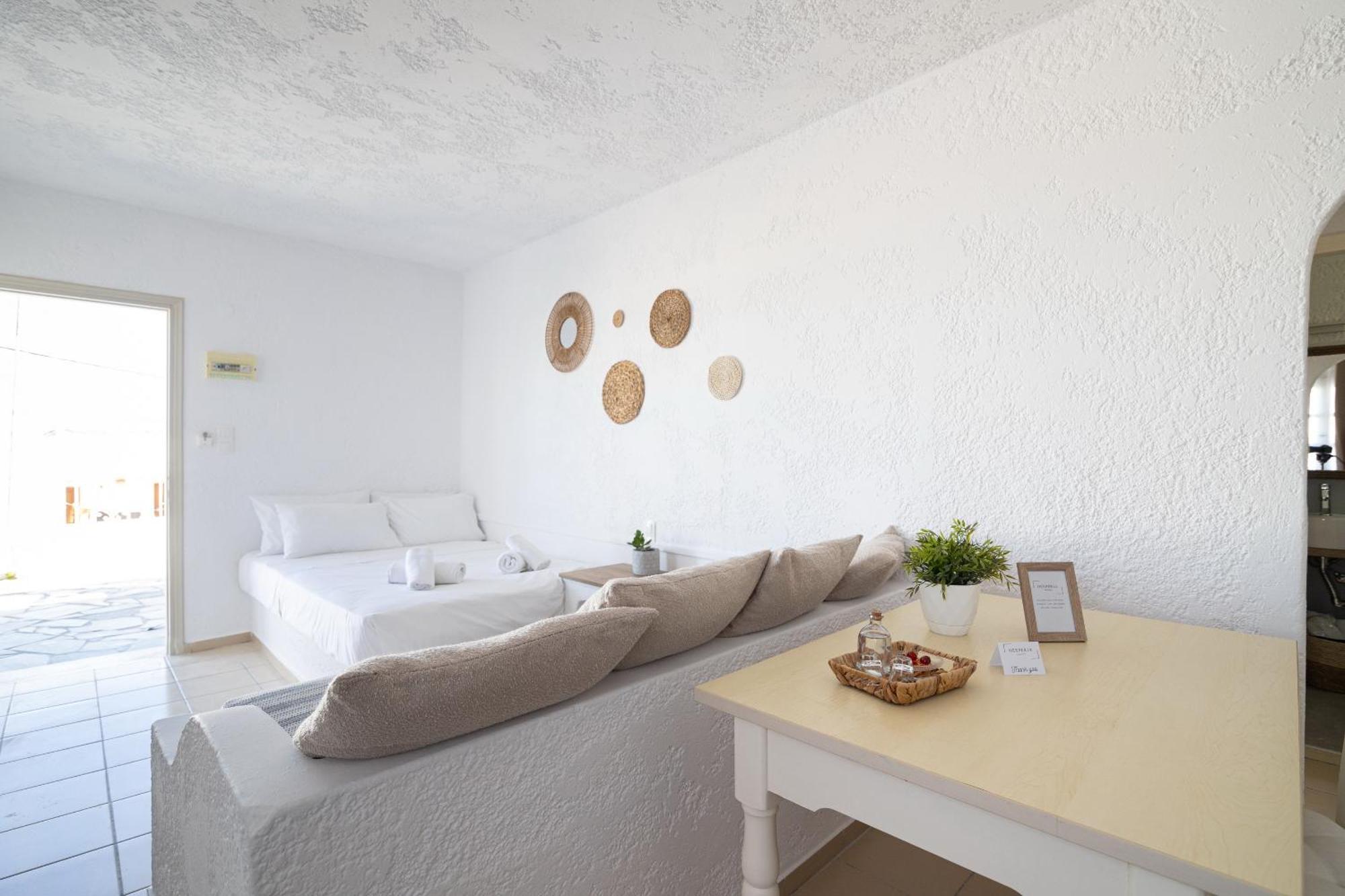Hesperia Bed & Breakfast *