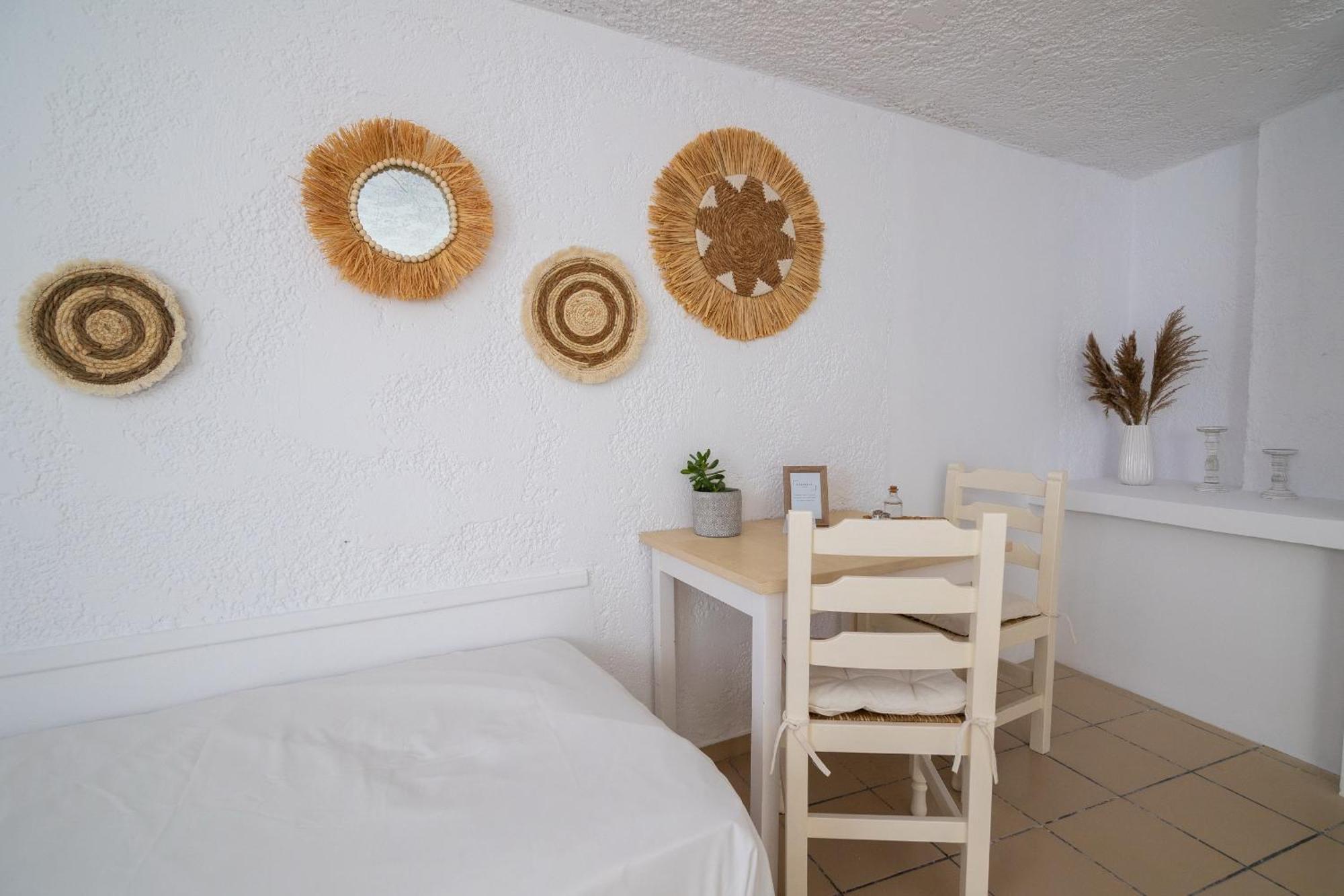 Hesperia Bed & Breakfast *