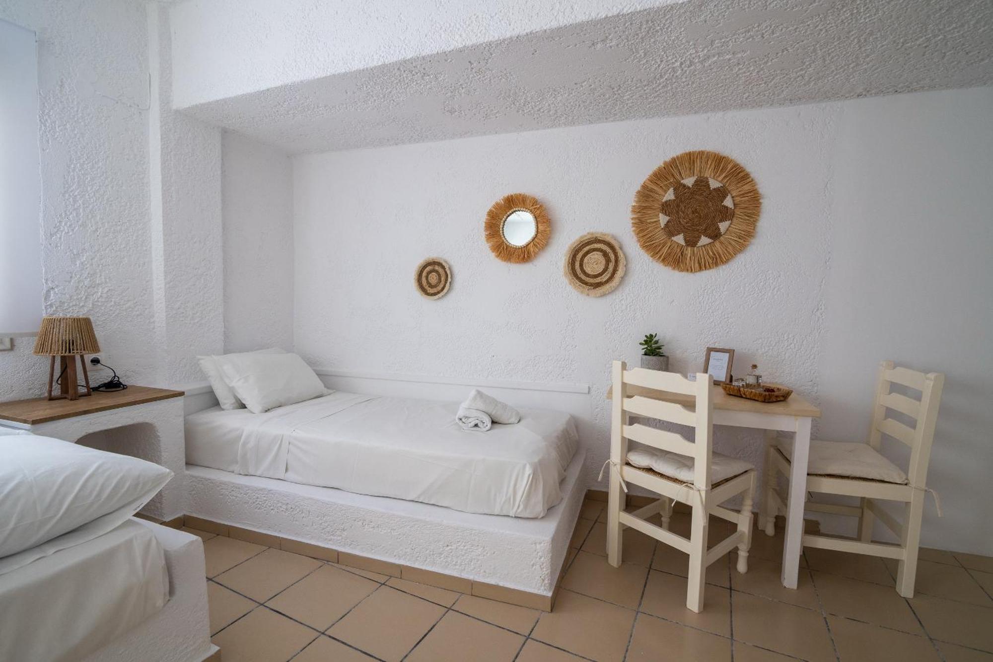 Hesperia Bed & Breakfast *