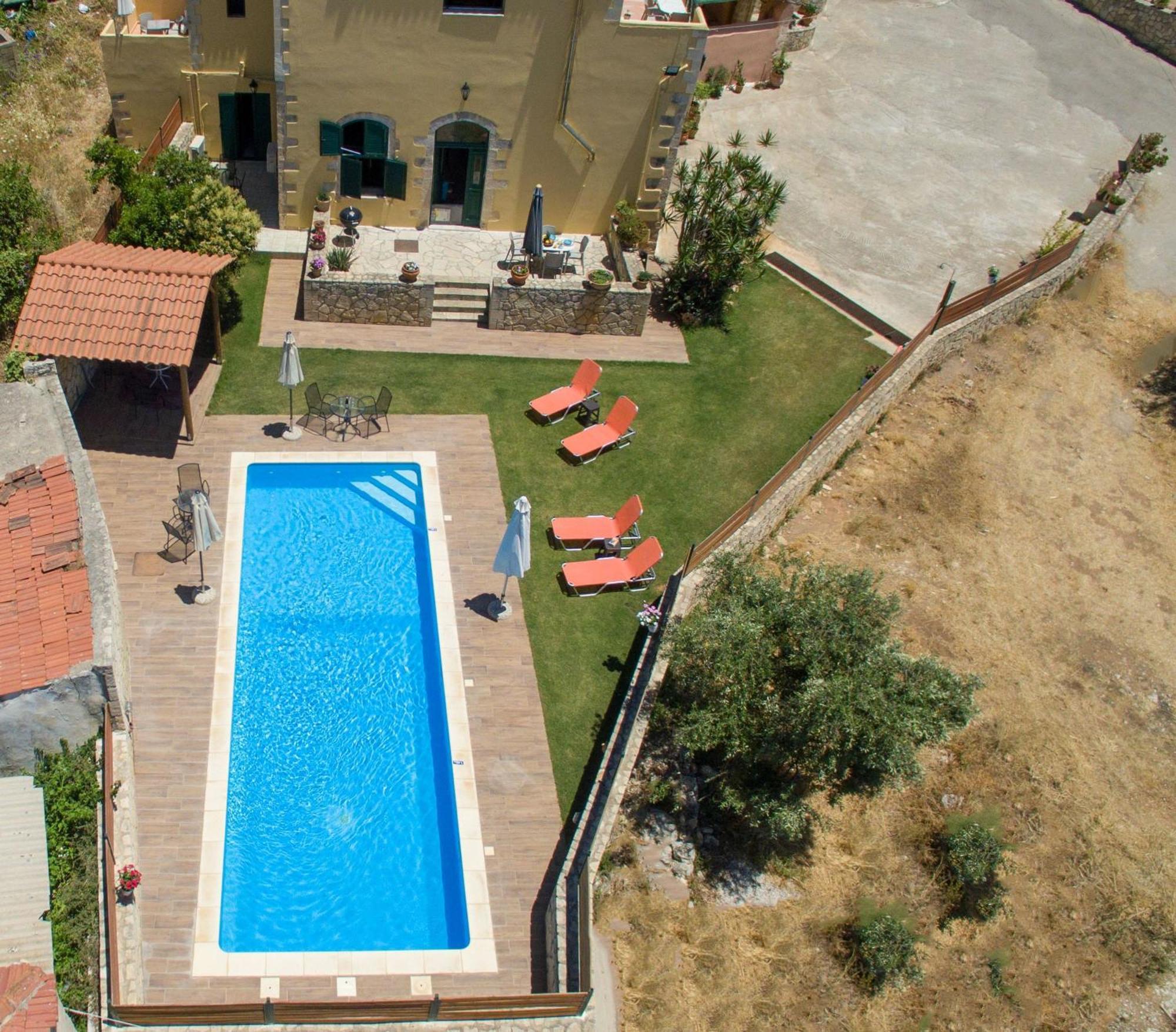 Holiday home Skandalis With Pool Chorafakia