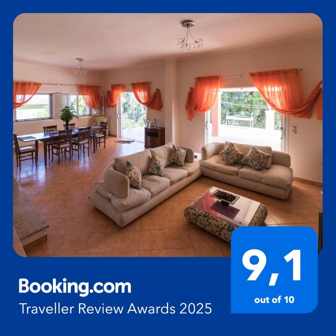 Traditional Fishing Village Apartment Mpoukaris
