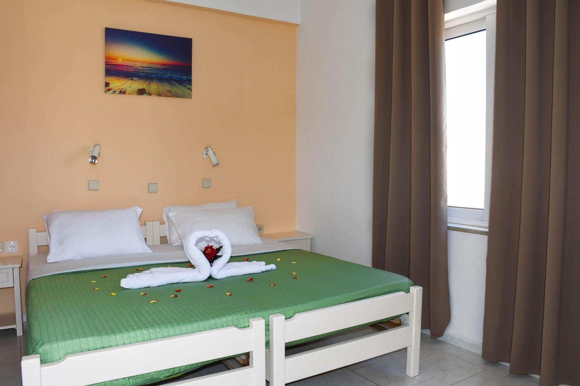 Litinas With Pool Apartment