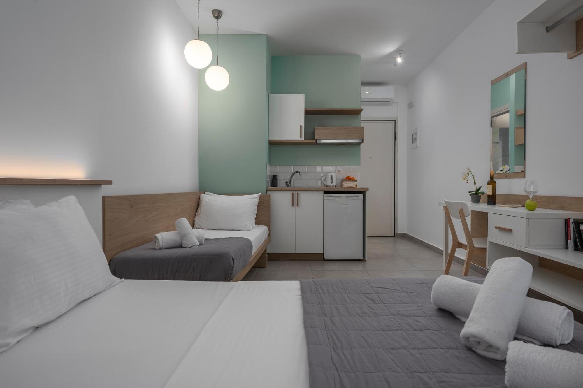 Cavo Blue Coastal Living Apartment