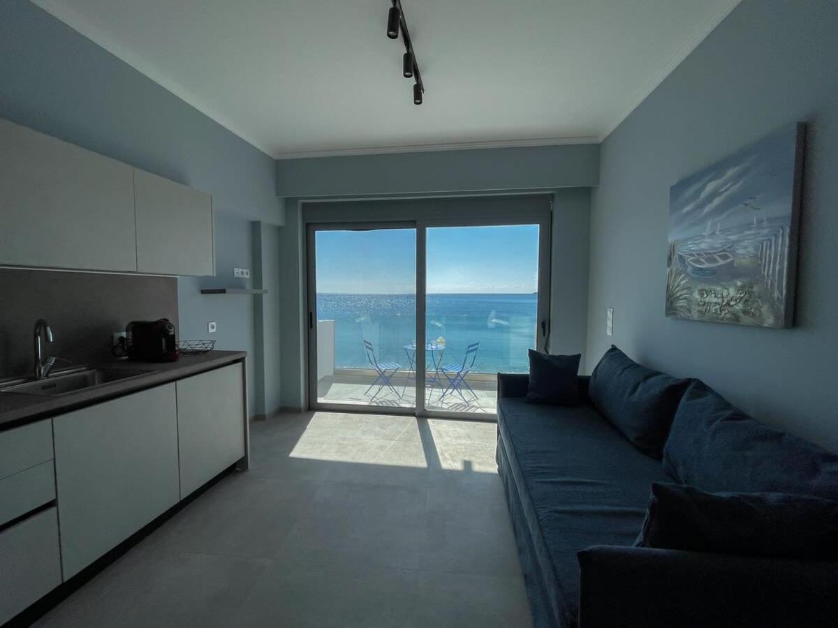 Sea Breeze Modern With A Refreshing Balcony View