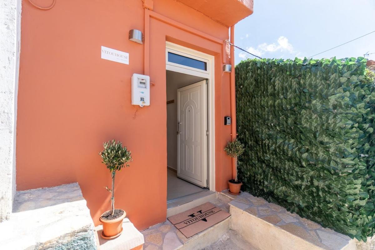 Vitouhouse Apartment Lakones
